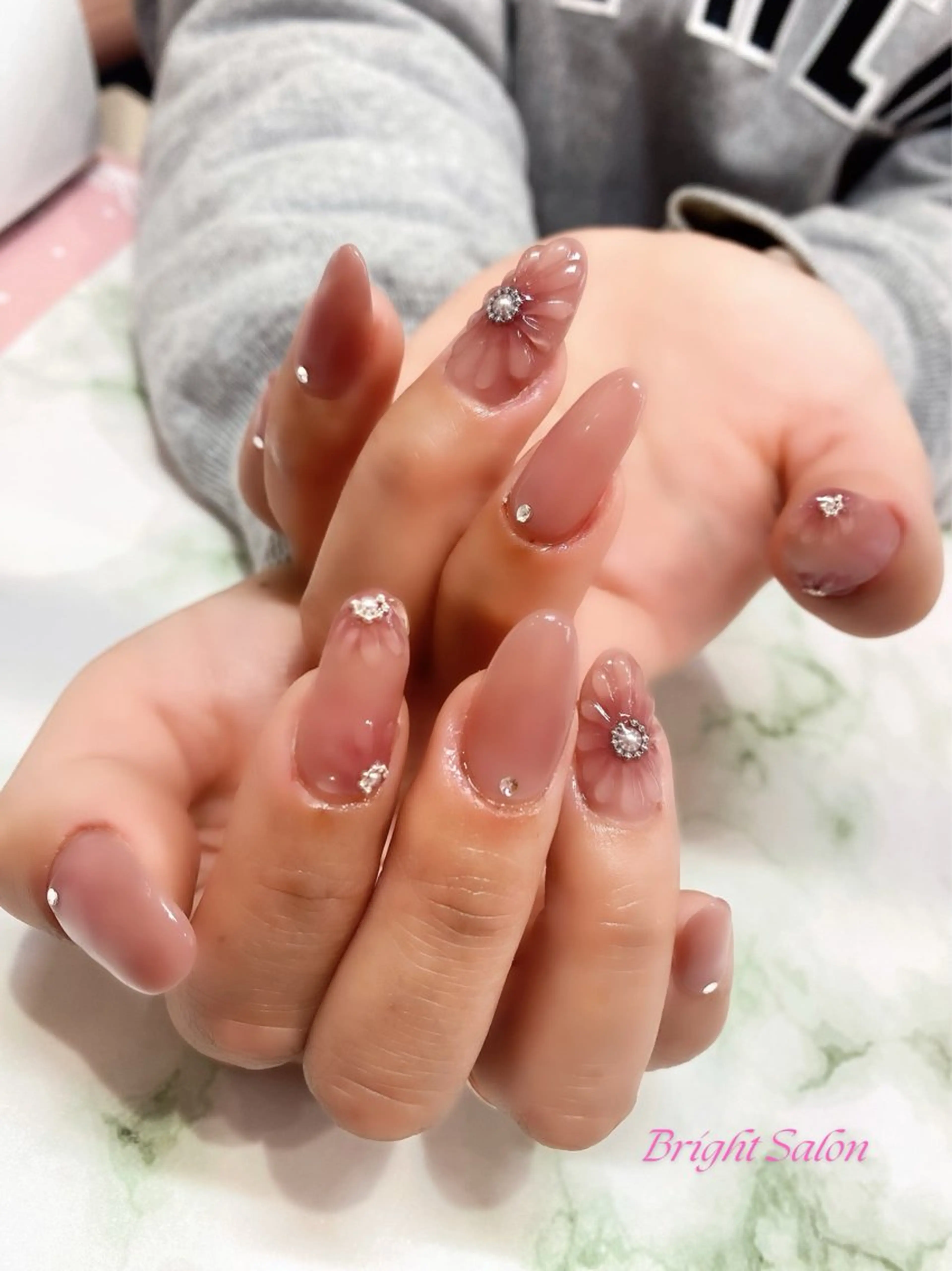 ネイル フラワーネイル ぷっくりネイル 大倉 絵理のネイルデザイン