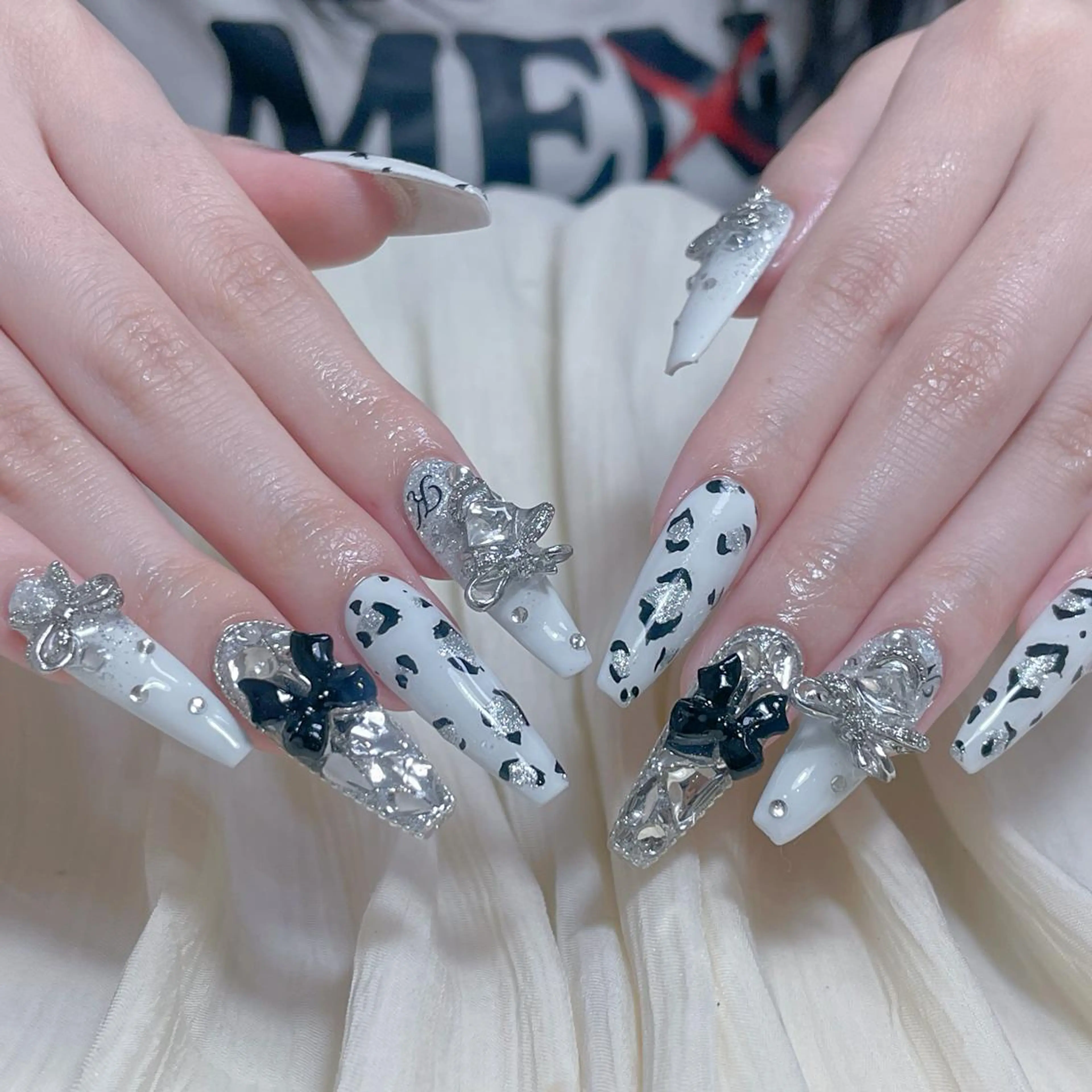 ネイル Diamond 🧚🏻‍♀️のネイルデザイン