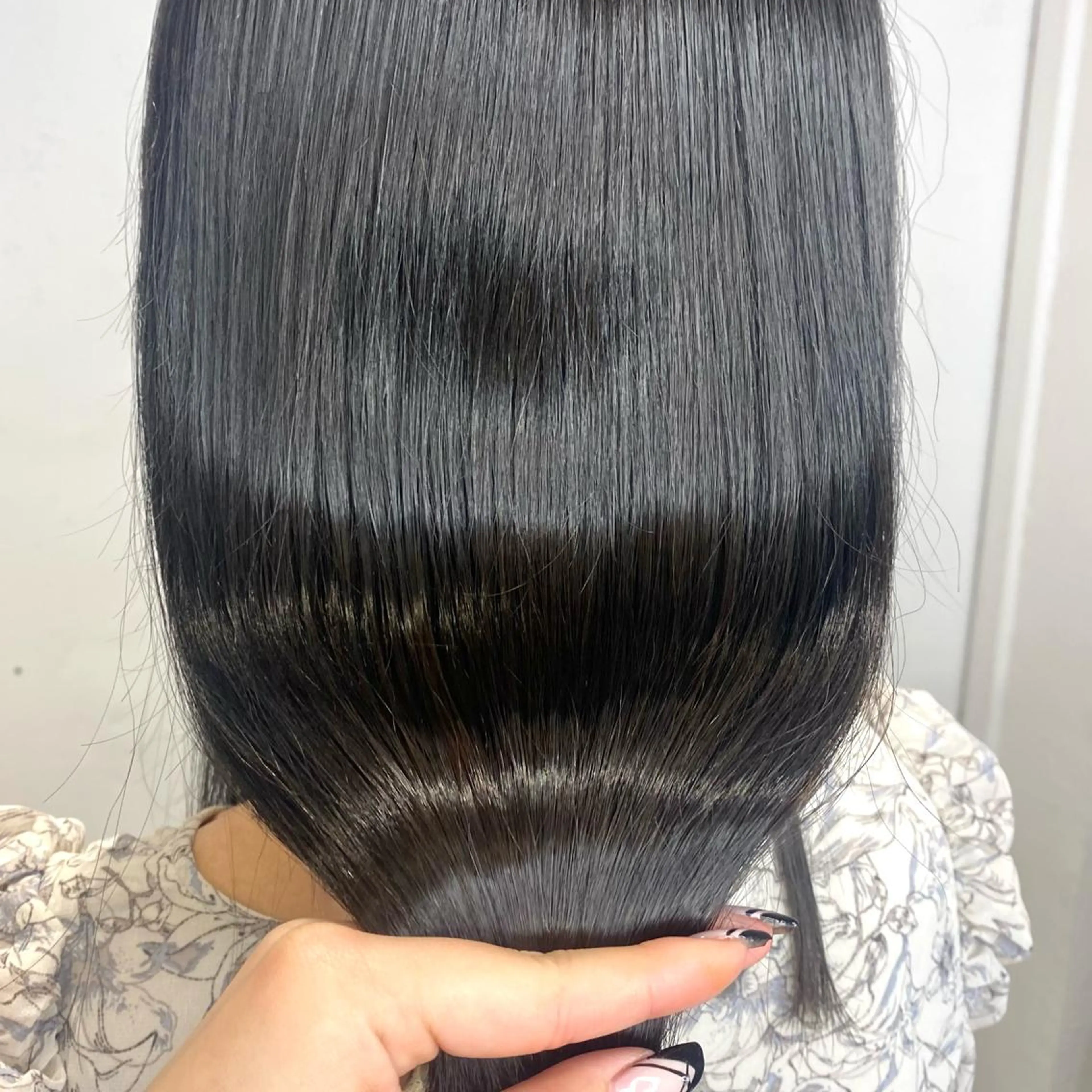 ロング カラー 酸性ストレート・ メンズ 三原 楊子のヘアスタイル