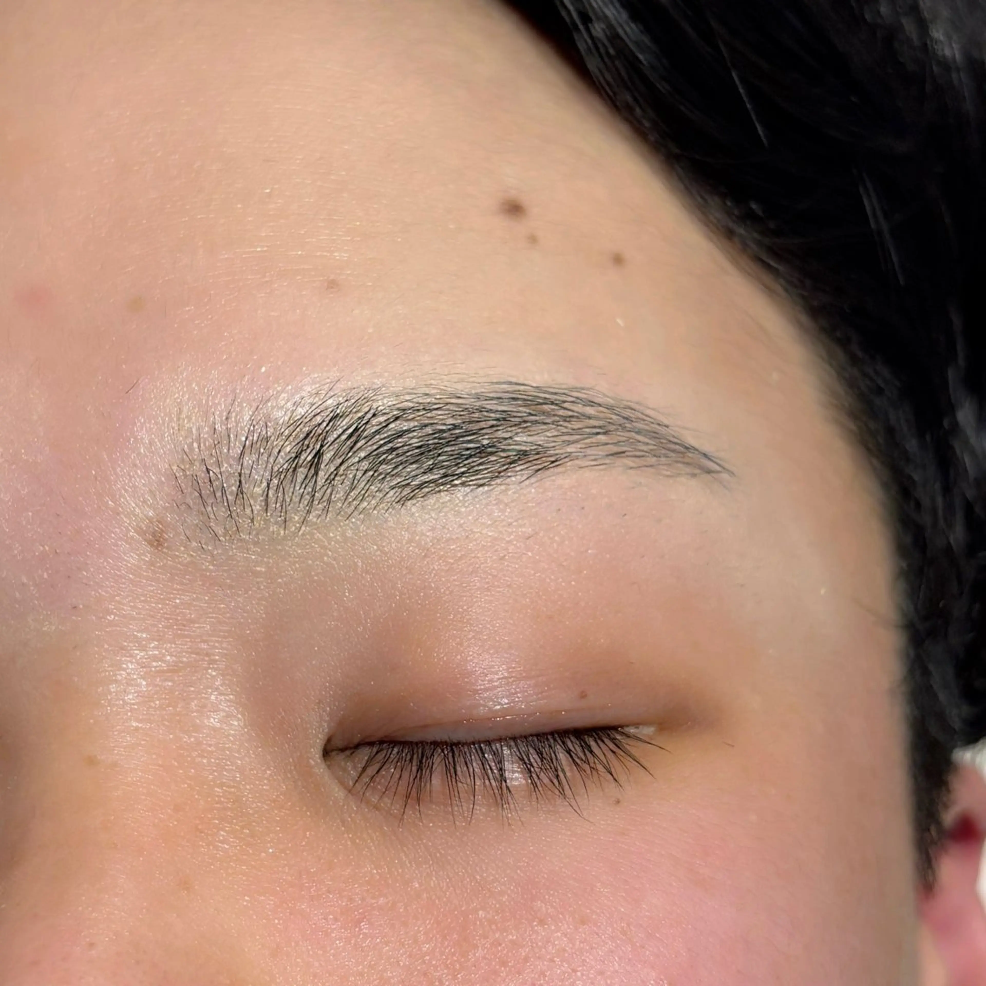 アイブロウ メンズアイブロウ 眉毛ワックス脱毛 CreBiA🎀 ayaのマツエク・マツパデザイン