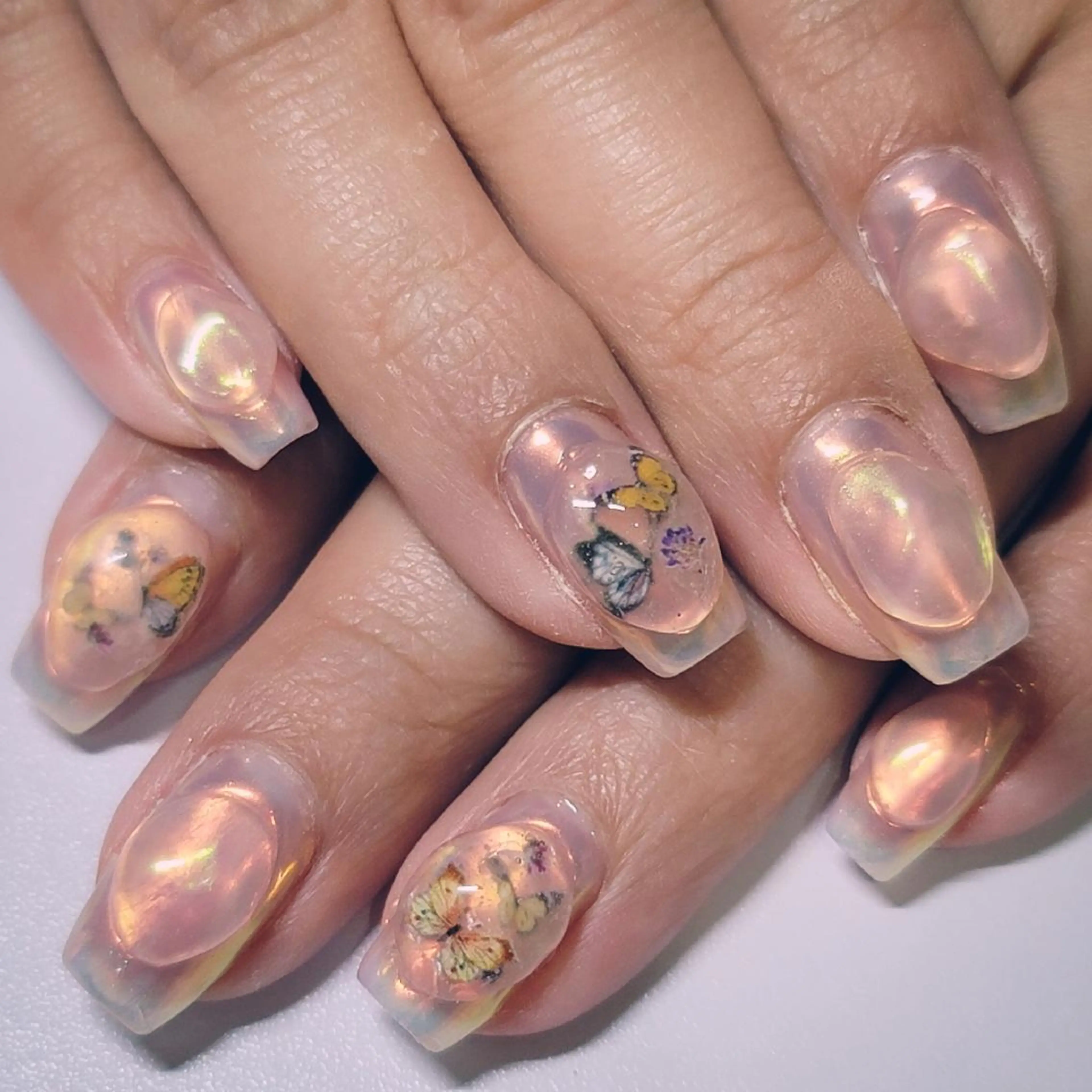 ネイル オーロラネイル クリアネイル 氷ネイル・うるうるネイル ピンク ハンドネイル よしだ ひろきのネイルデザイン