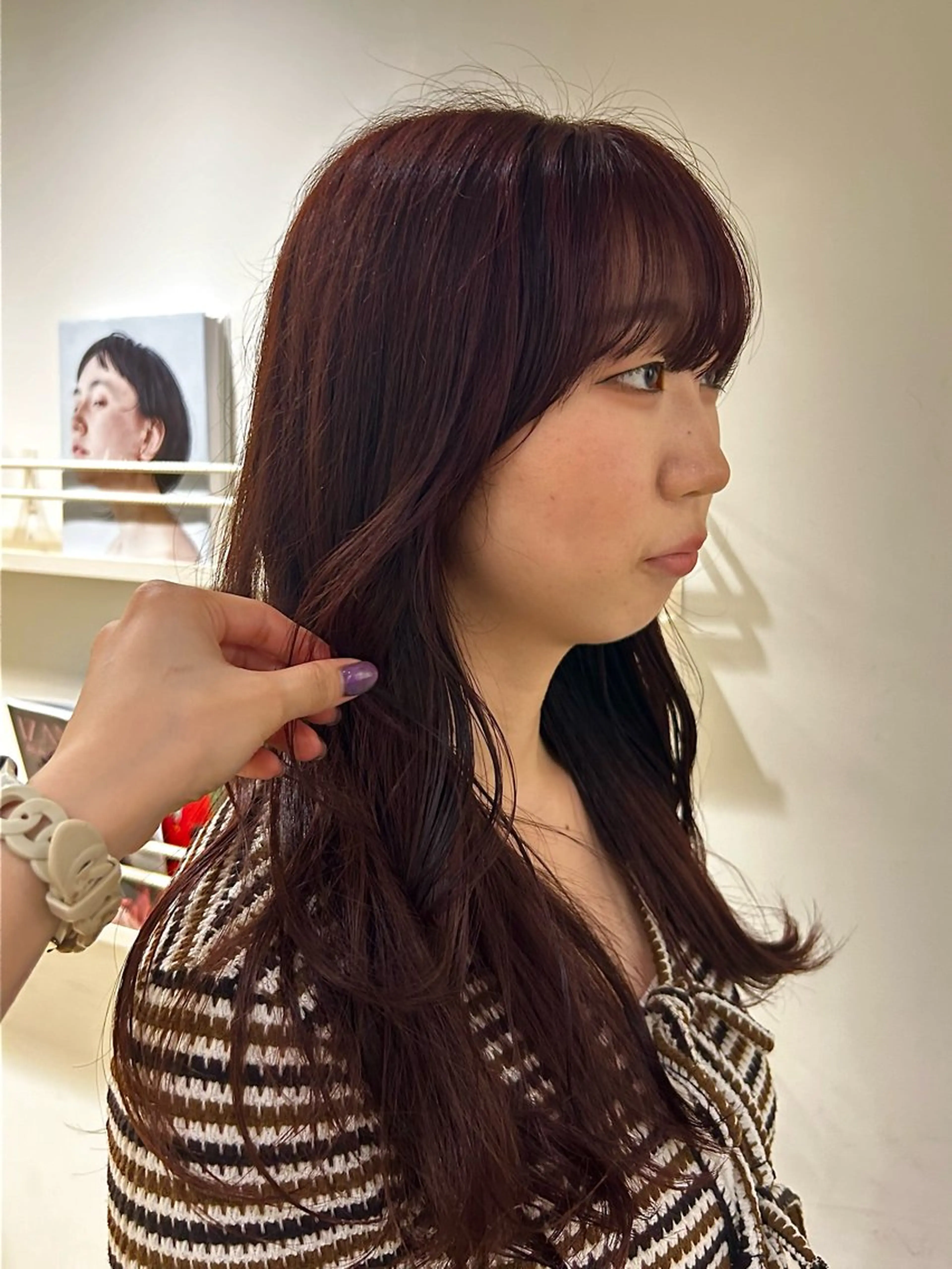 ロング キクチ ホナミのヘアスタイル
