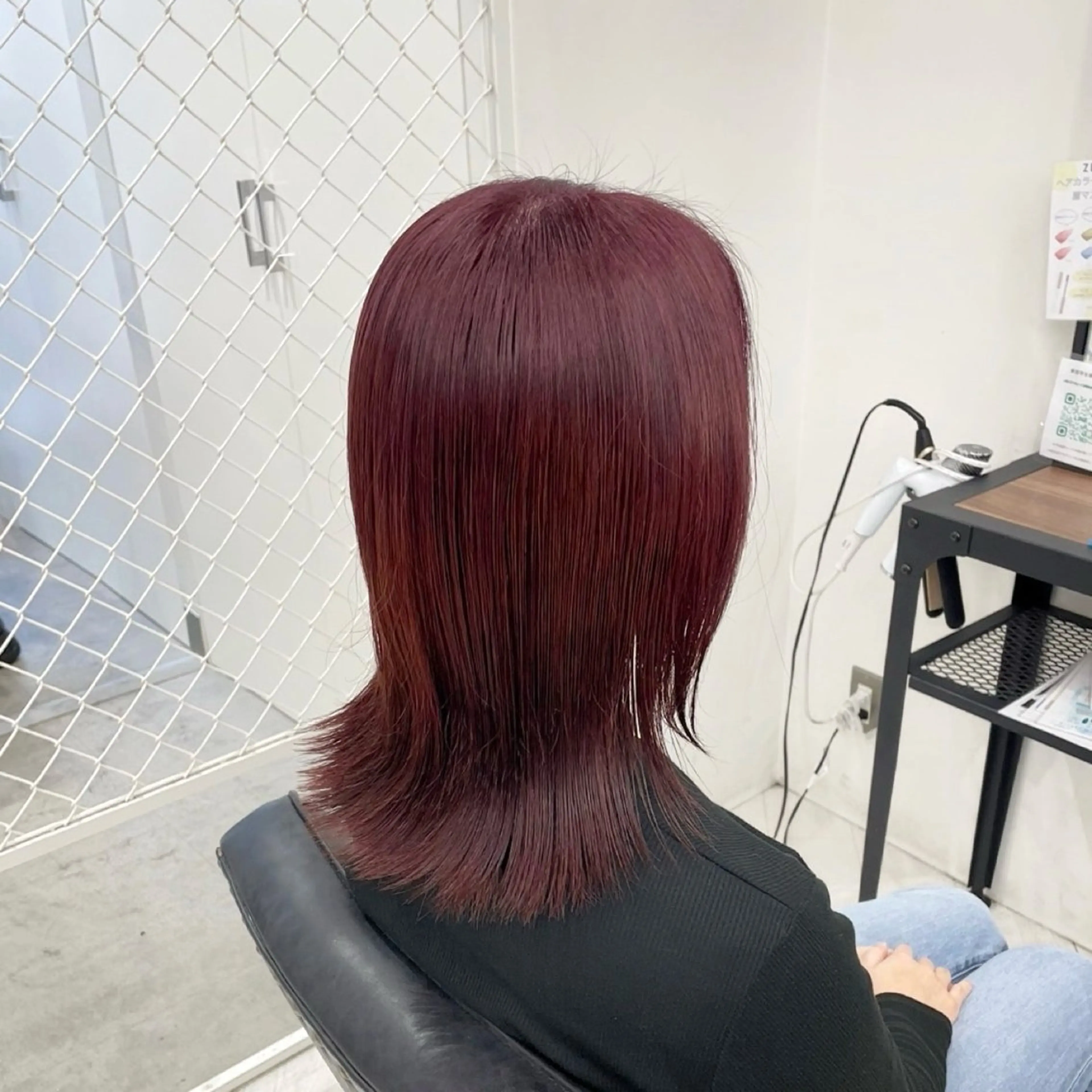 ミディアム カラー パーマ ヘアアレンジ メンズ カシス レッドカラー トリートメント mona/ ストレートスタイル✨のヘアスタイル