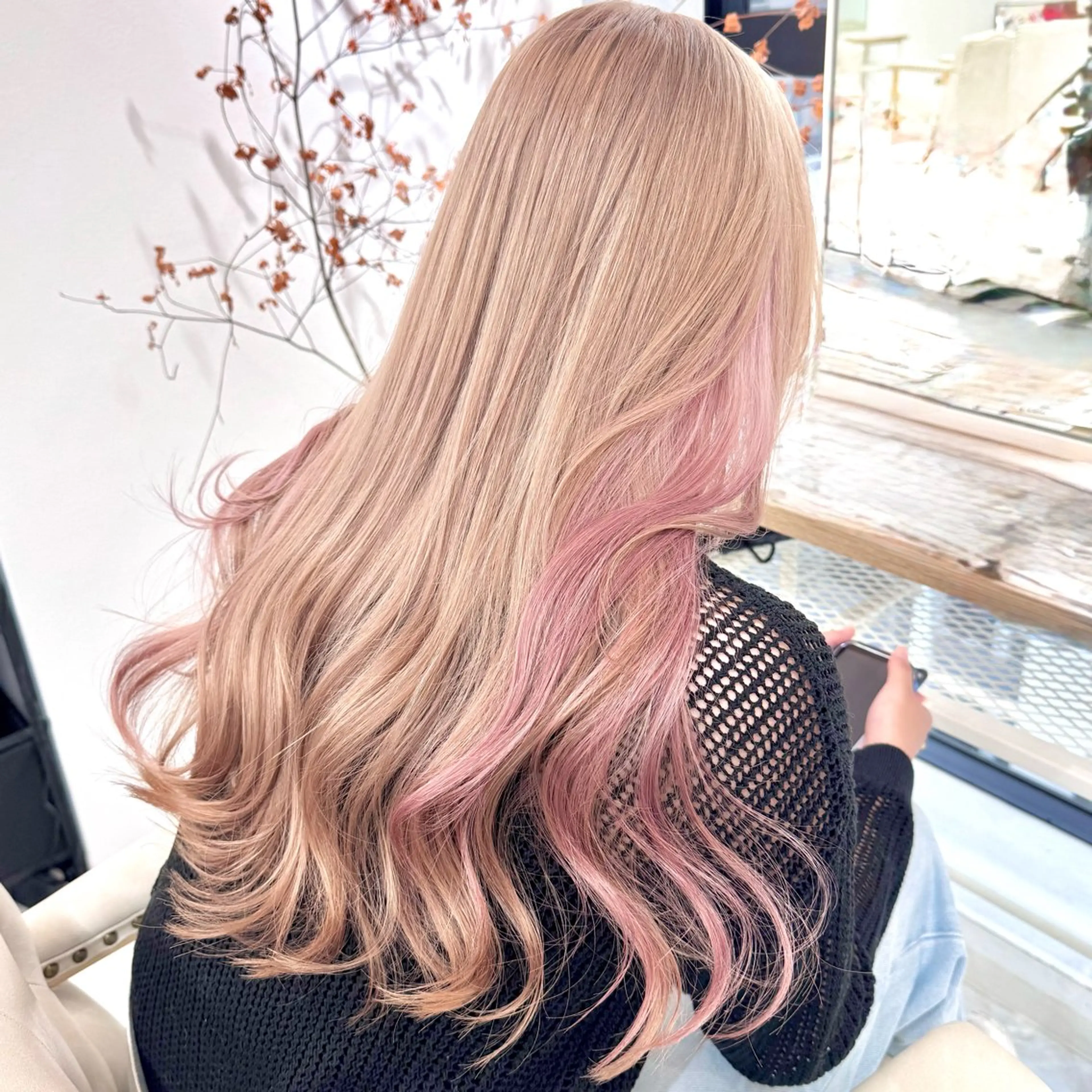 ロング カラー パーマ ヘアアレンジ メンズ キッズ メンズブリーチ ブリーチ デザインカラー カット ヘアカラー トリートメント ハイトーン/ピンク 💗モモ໒꒱のヘアスタイル