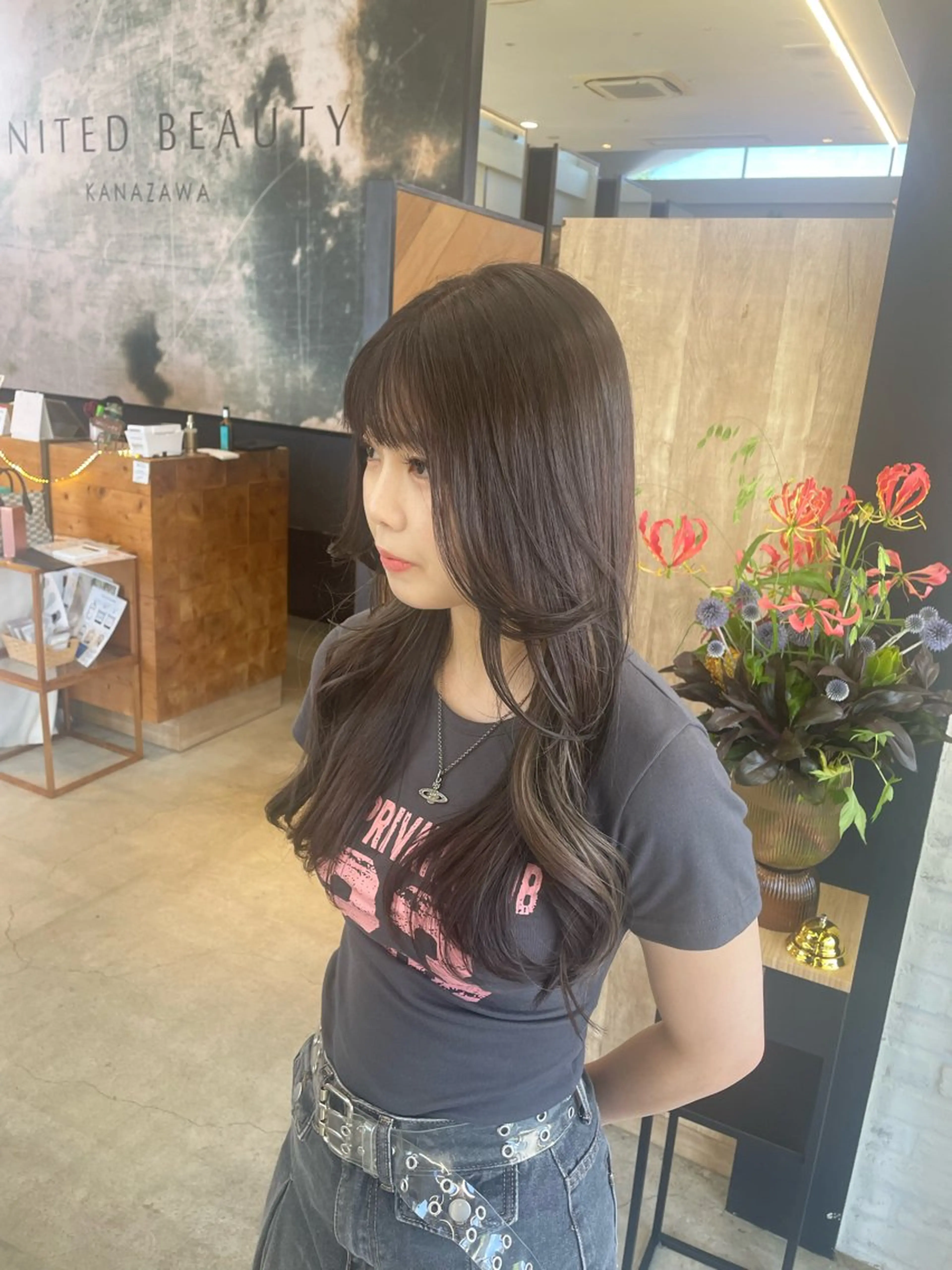セミロング カット ヘアカラー テラダ ユウシンのヘアスタイル