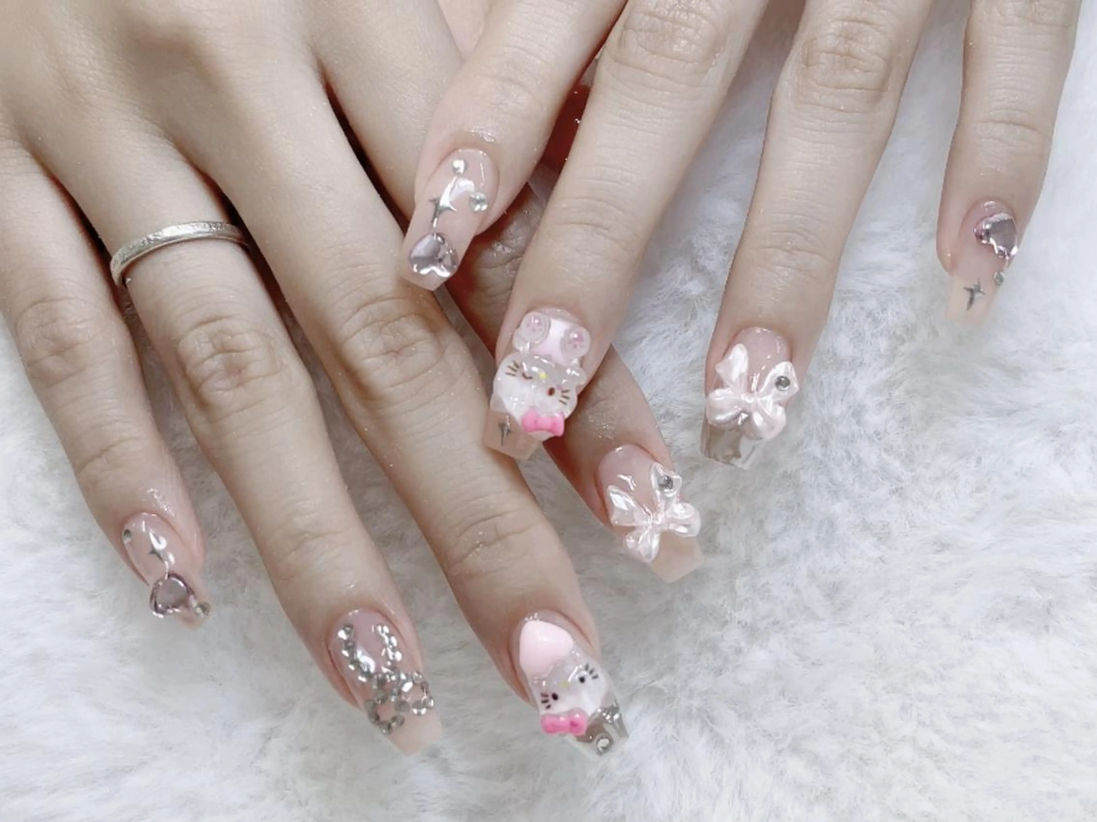 ネイル キラキラネイル 韓国ネイル ワンホンネイル ハンドネイル Speraネイル 大宮店🎀のネイルデザイン