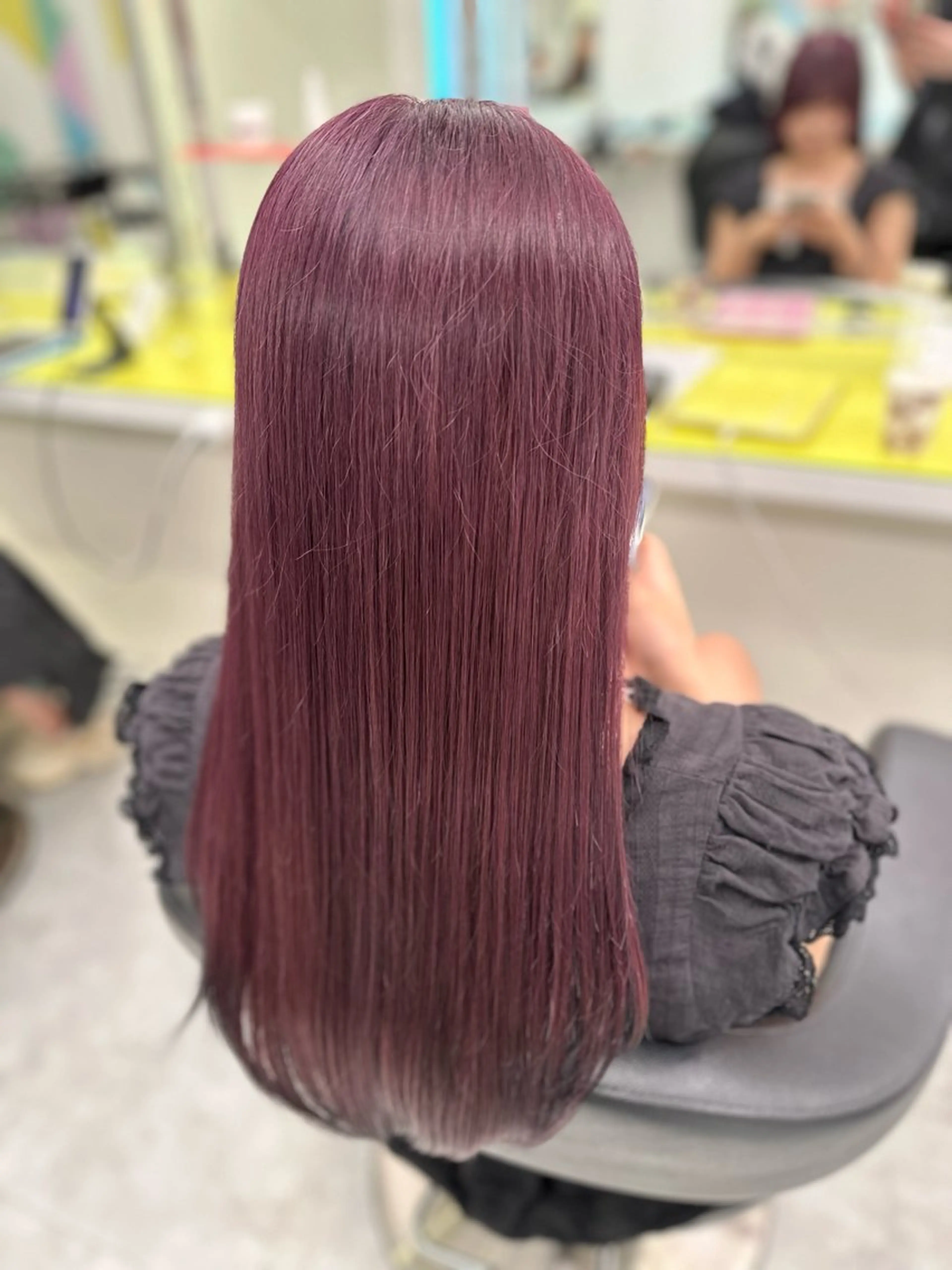 セミロング カラー ヘアアレンジ ヘアカラー トリートメント ヘッドスパ ヘアセット 🩵ダメージレス艶感 ハイトーン🩷のヘアスタイル