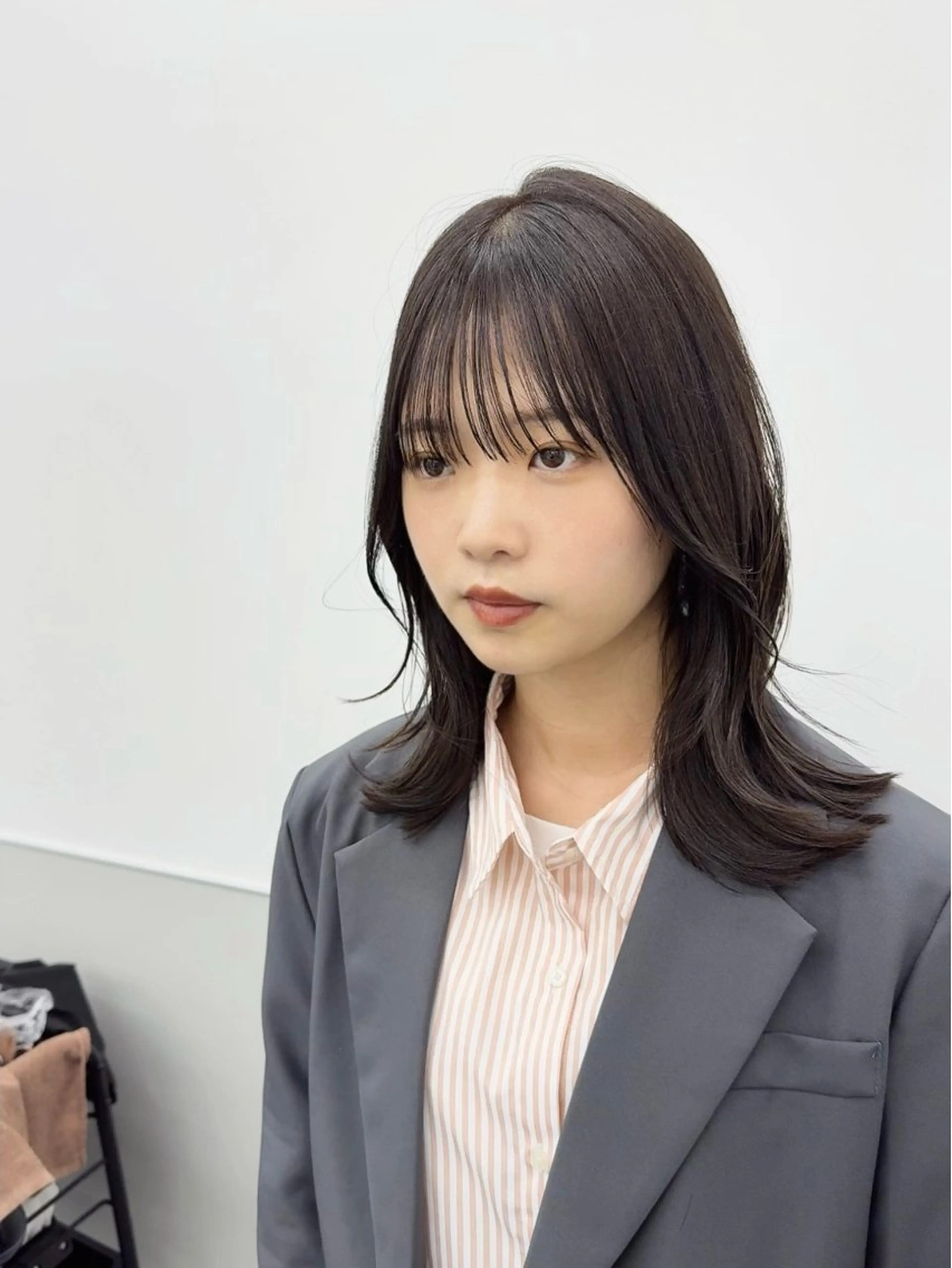 セミロング カラー ダークグレー レイヤーカット カット ヘアカラー トリートメント GO TODAY シェアサロン 町田店所属・韓国ヘア🇰🇷 スズキのヘアスタイル