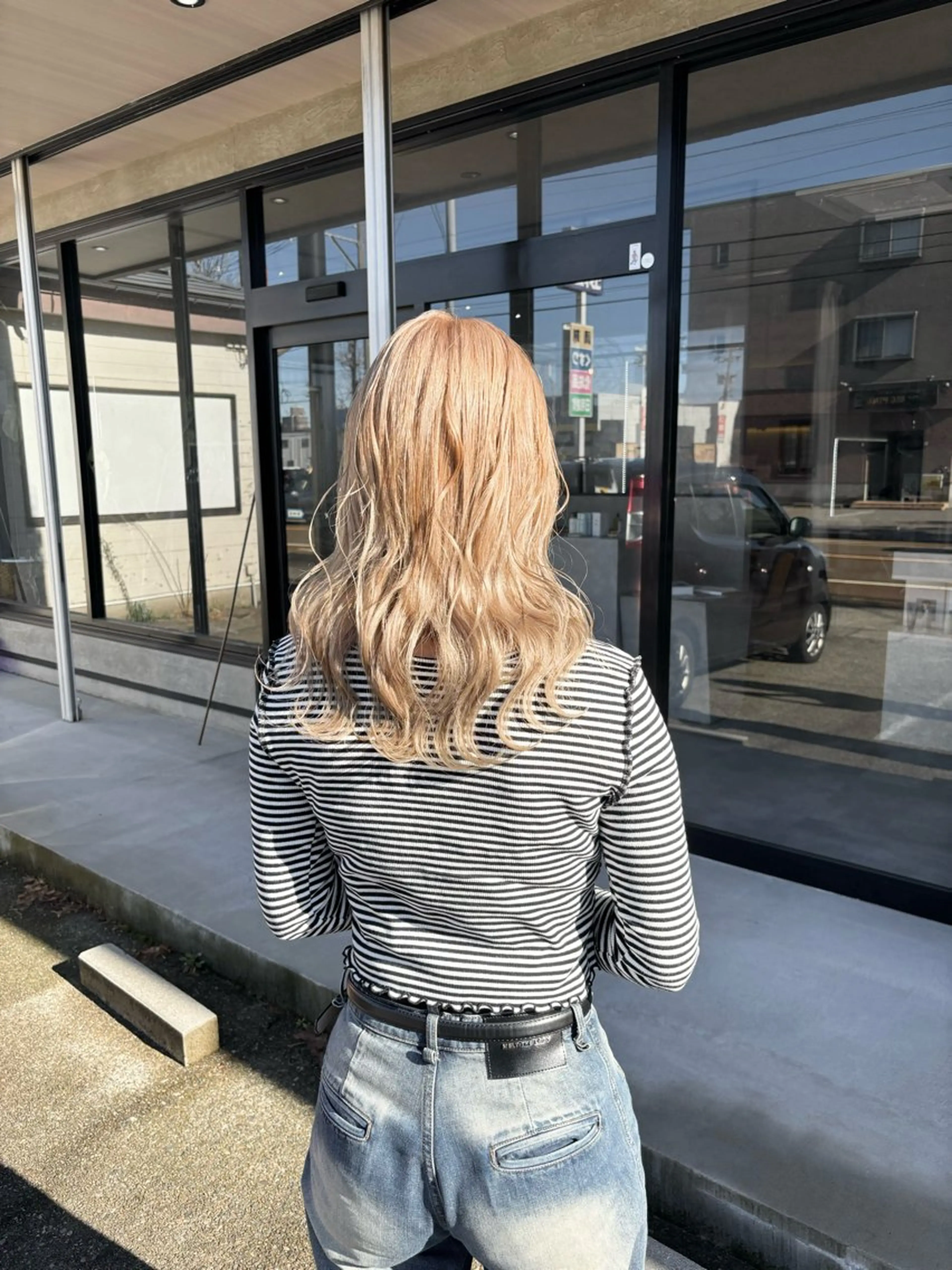 セミロング カラー バレイヤージュ ブリーチ ケアブリーチ ダブルカラー イヤリングカラー 長谷川 湧のヘアスタイル