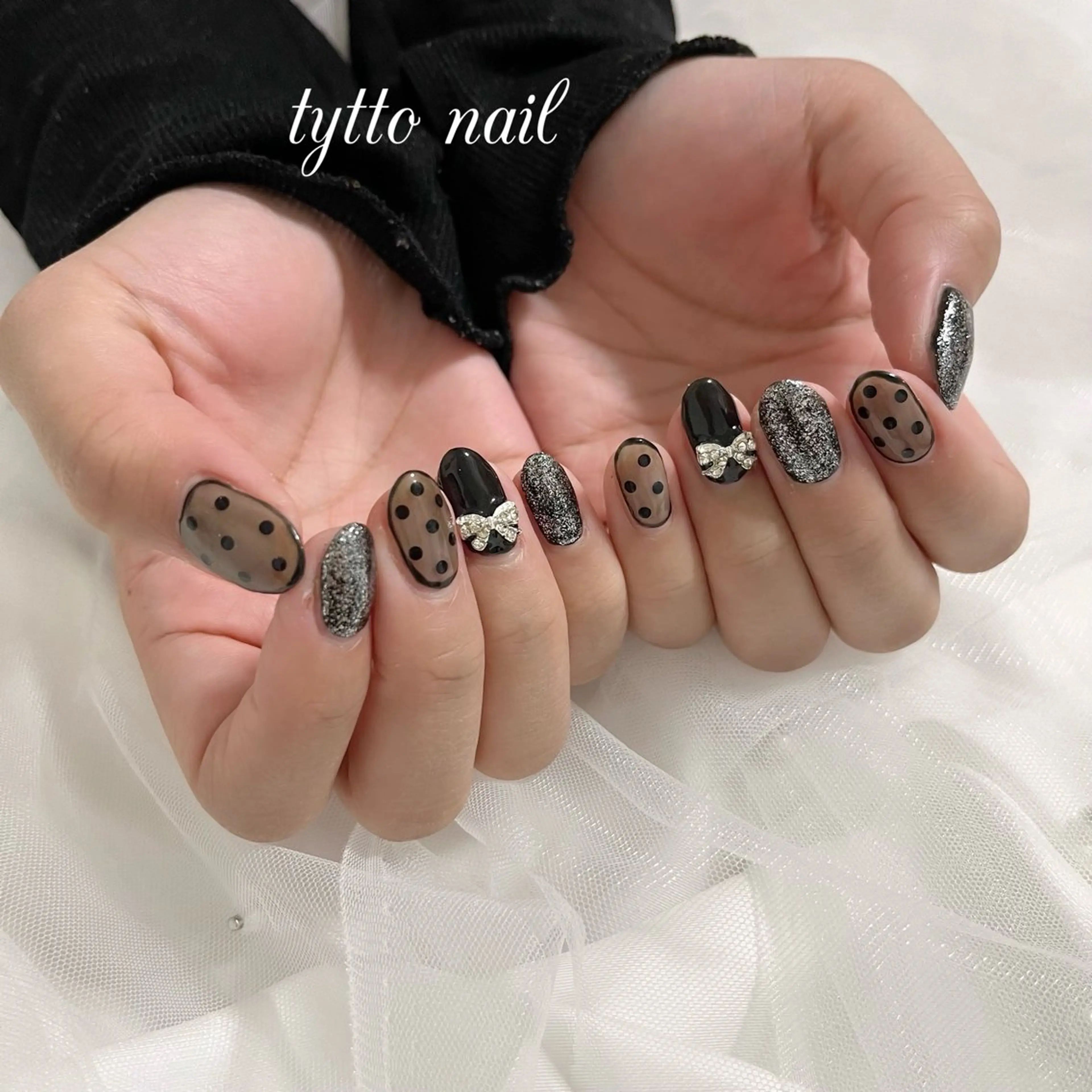 ネイル ドット ガーリー 氷ネイル・うるうるネイル キラキラネイル リボン ハンドネイル tytto nail ❤︎‪‪eri‪‪のネイルデザイン