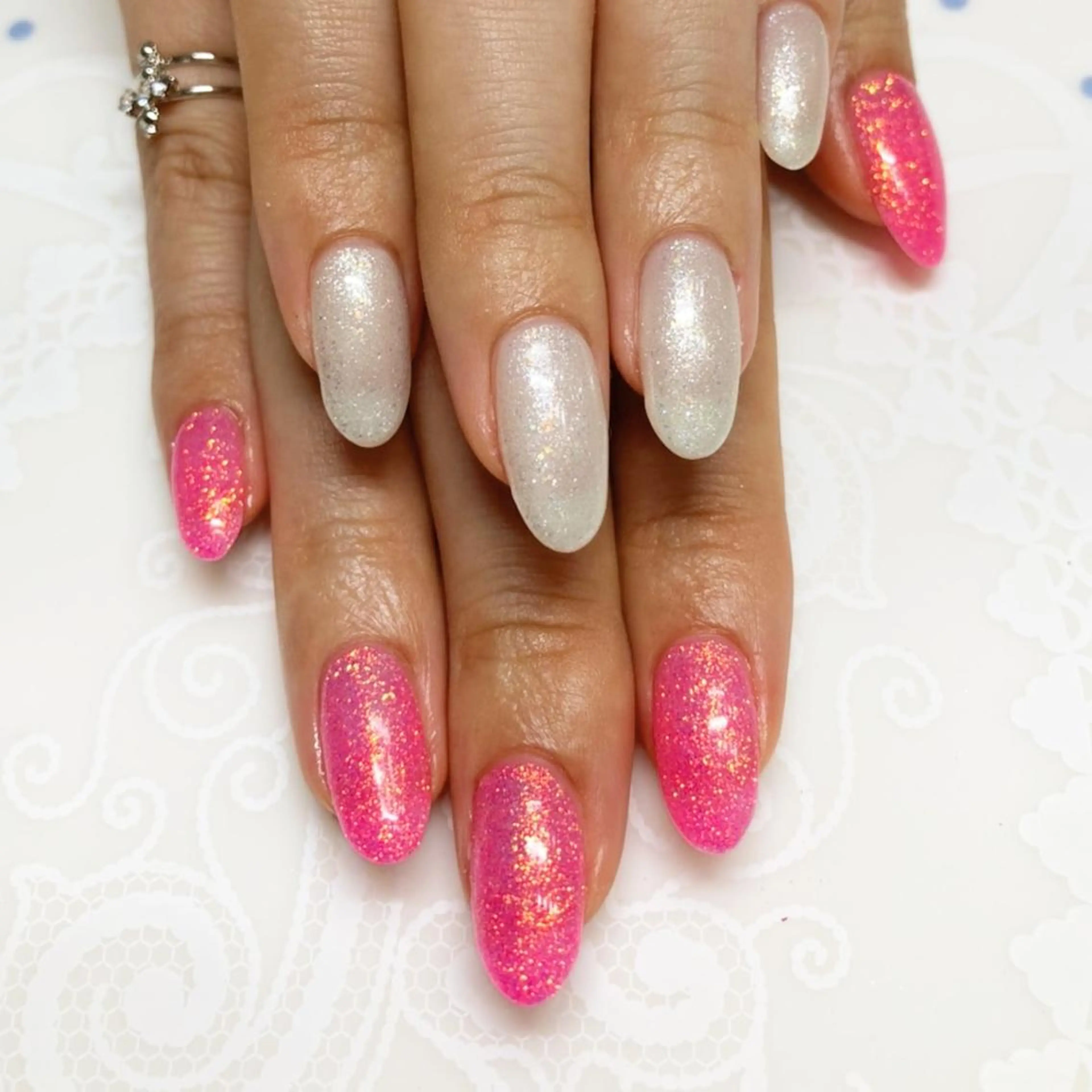 ネイル Silky_nail Sの眉毛・アイブロウイメージ