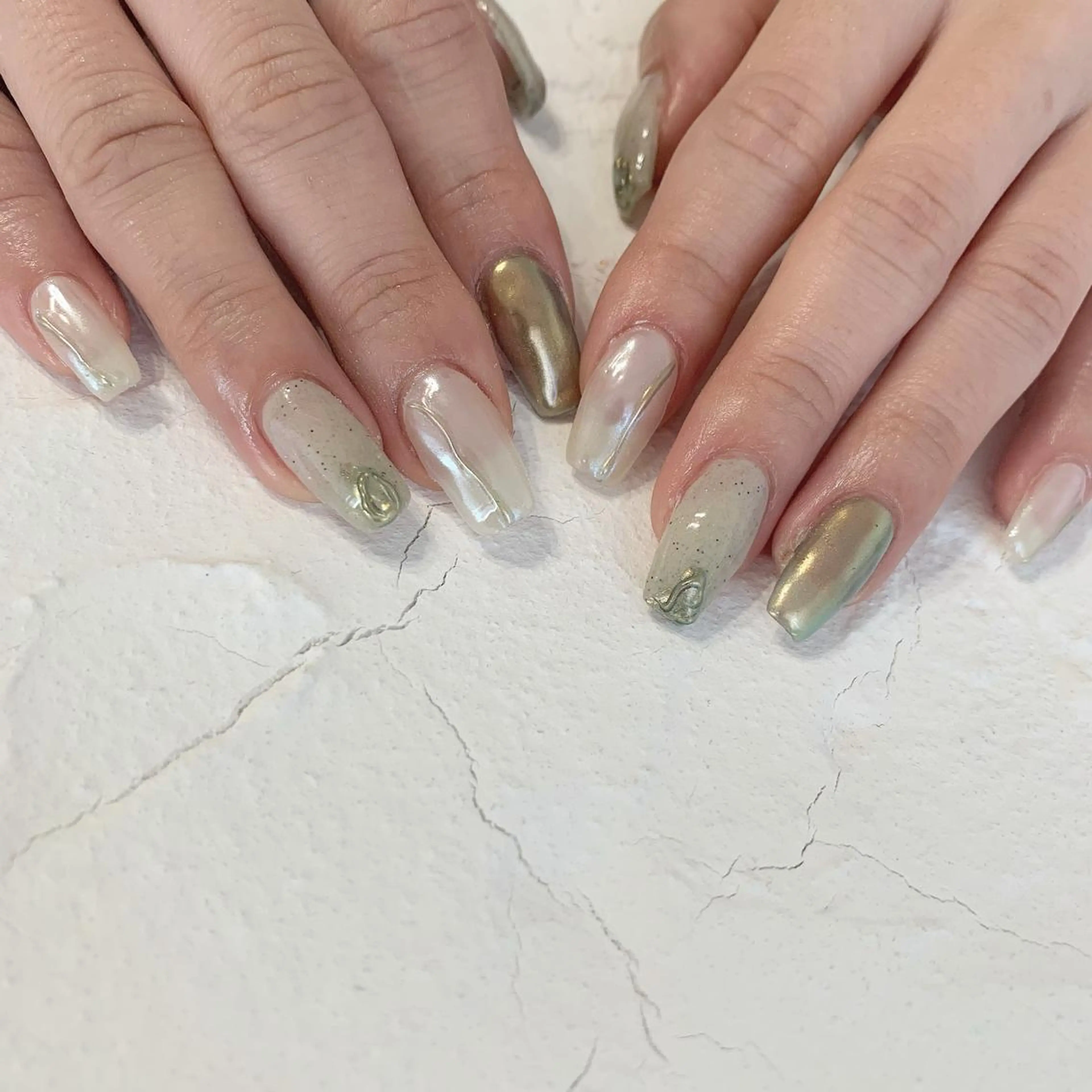 ネイル emanon 新宿東口店所属・nailist akariのネイルデザイン