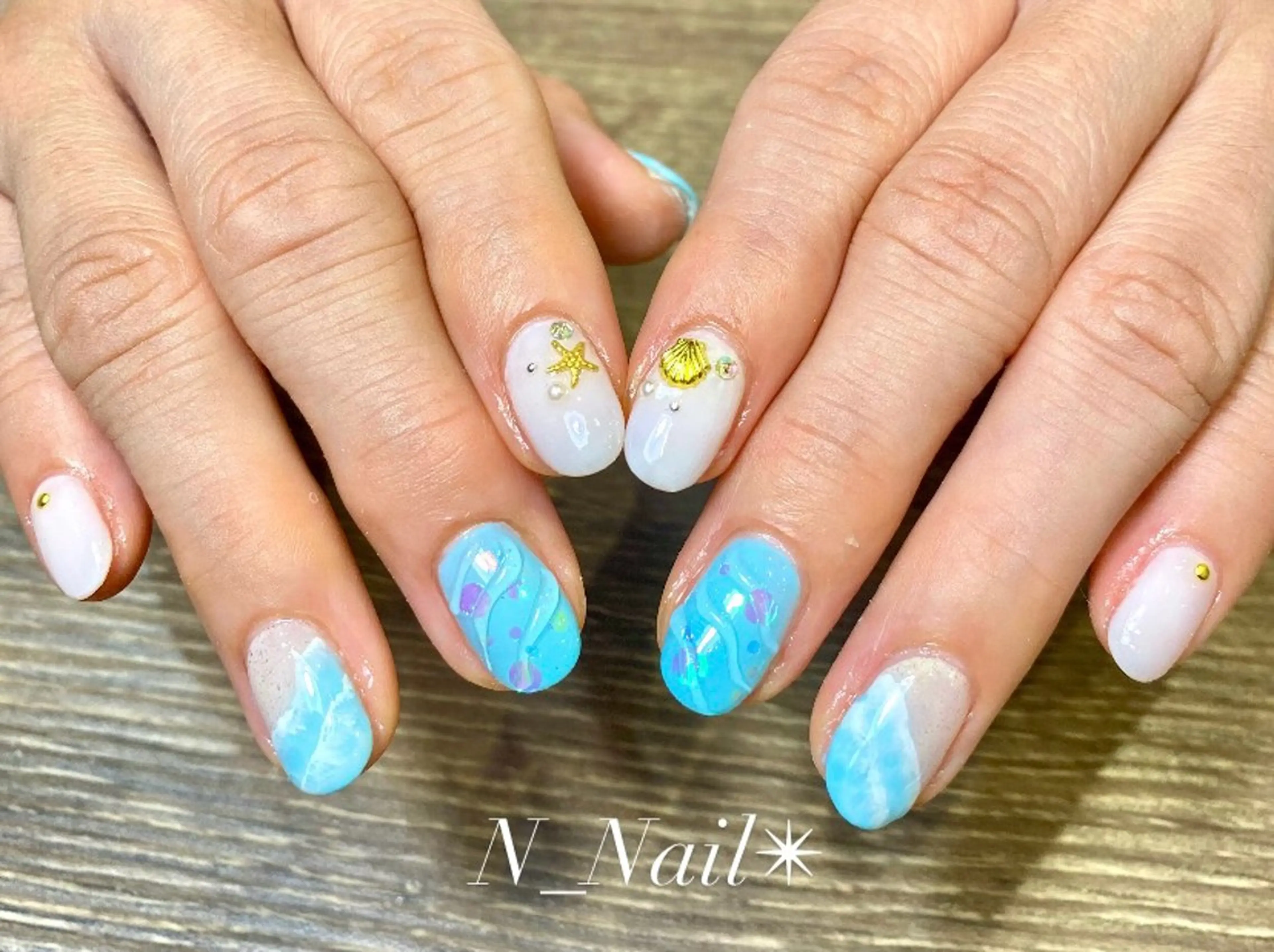 ミディアム ハンドネイル Mikami Nanaのネイルデザイン