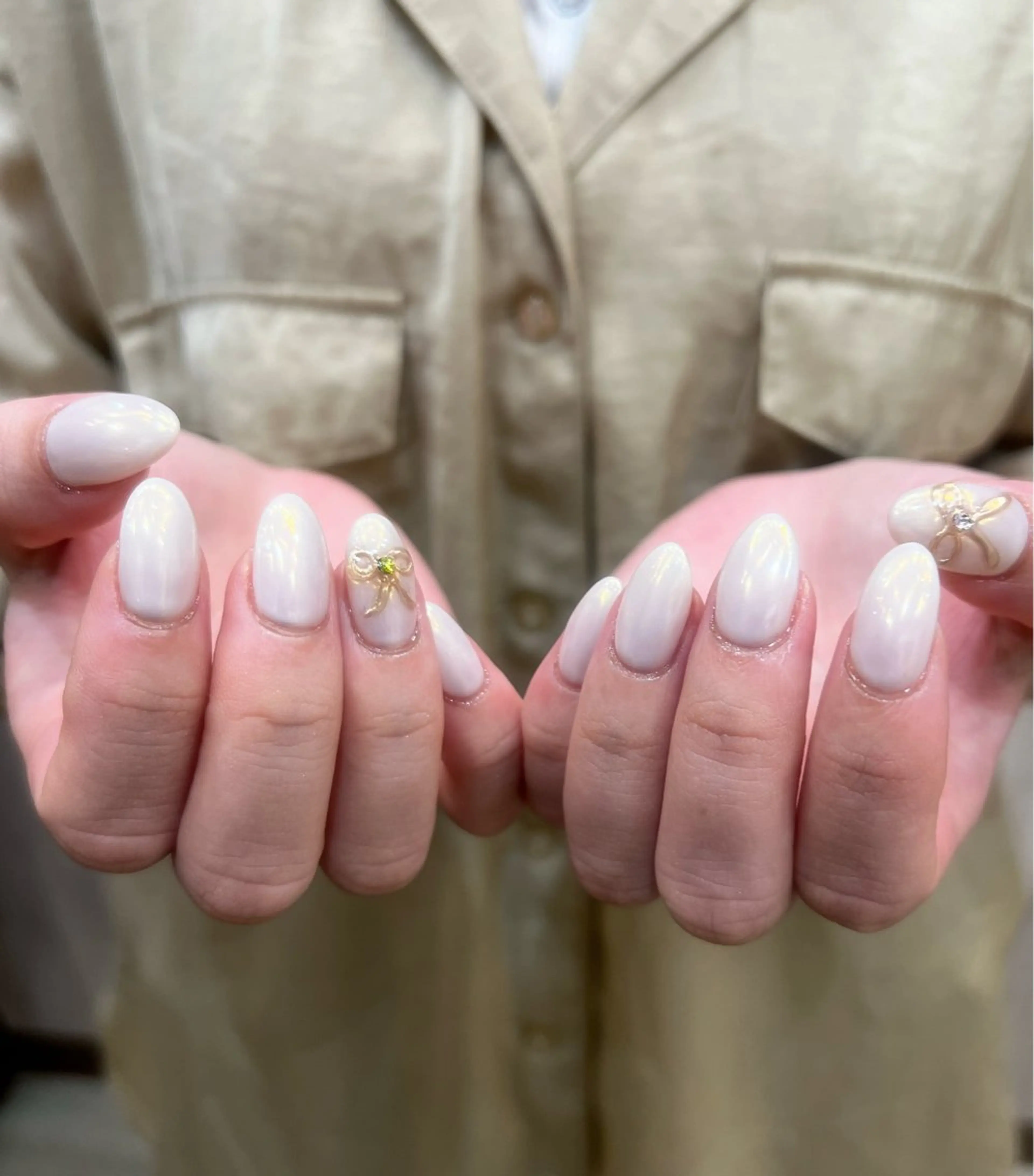 ネイル オーロラネイル リボン ハンドネイル ヘアメイクネイリスト 💄💅hidemiのネイルデザイン