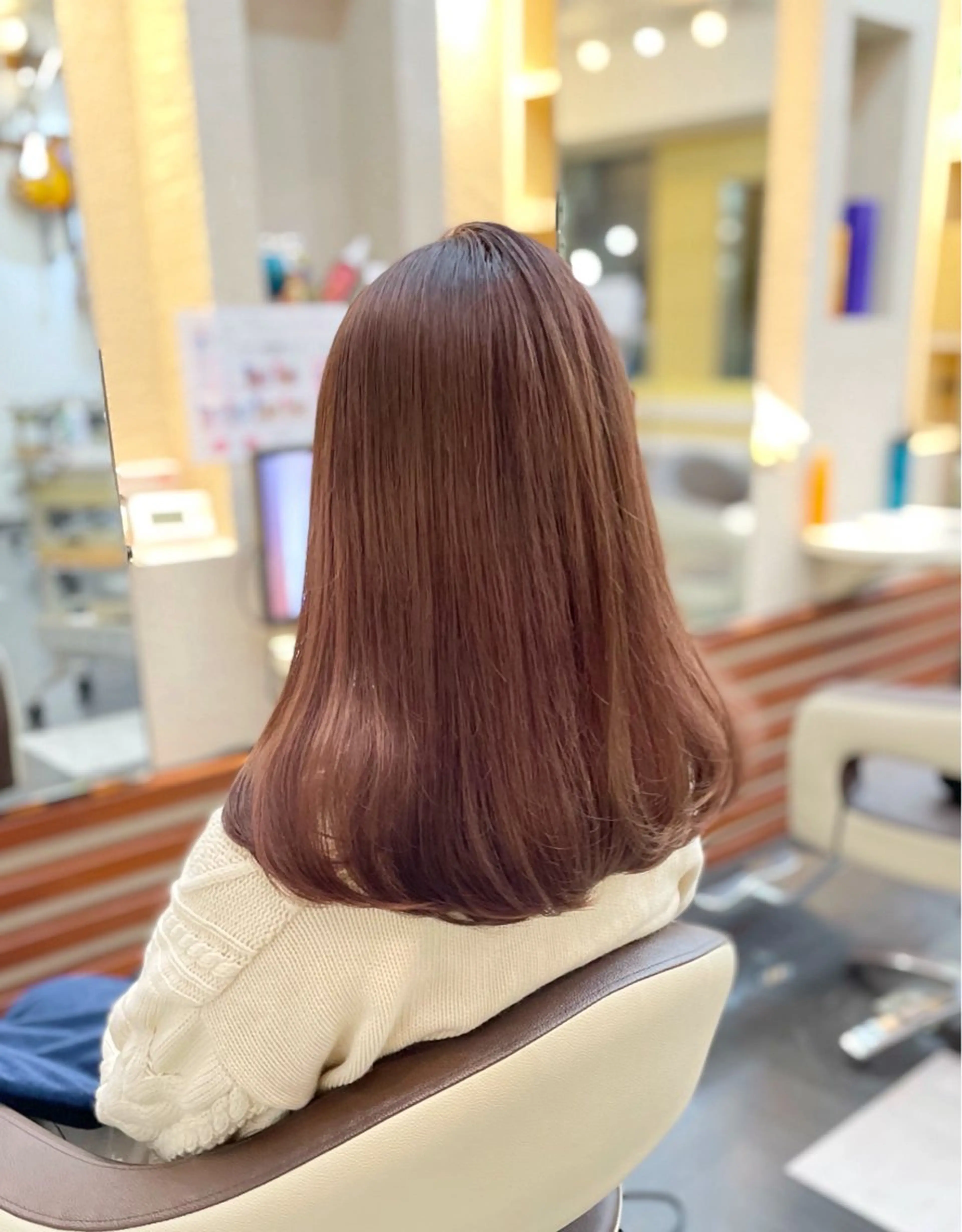 カラー eat所属・市妙 瑠基のヘアスタイル