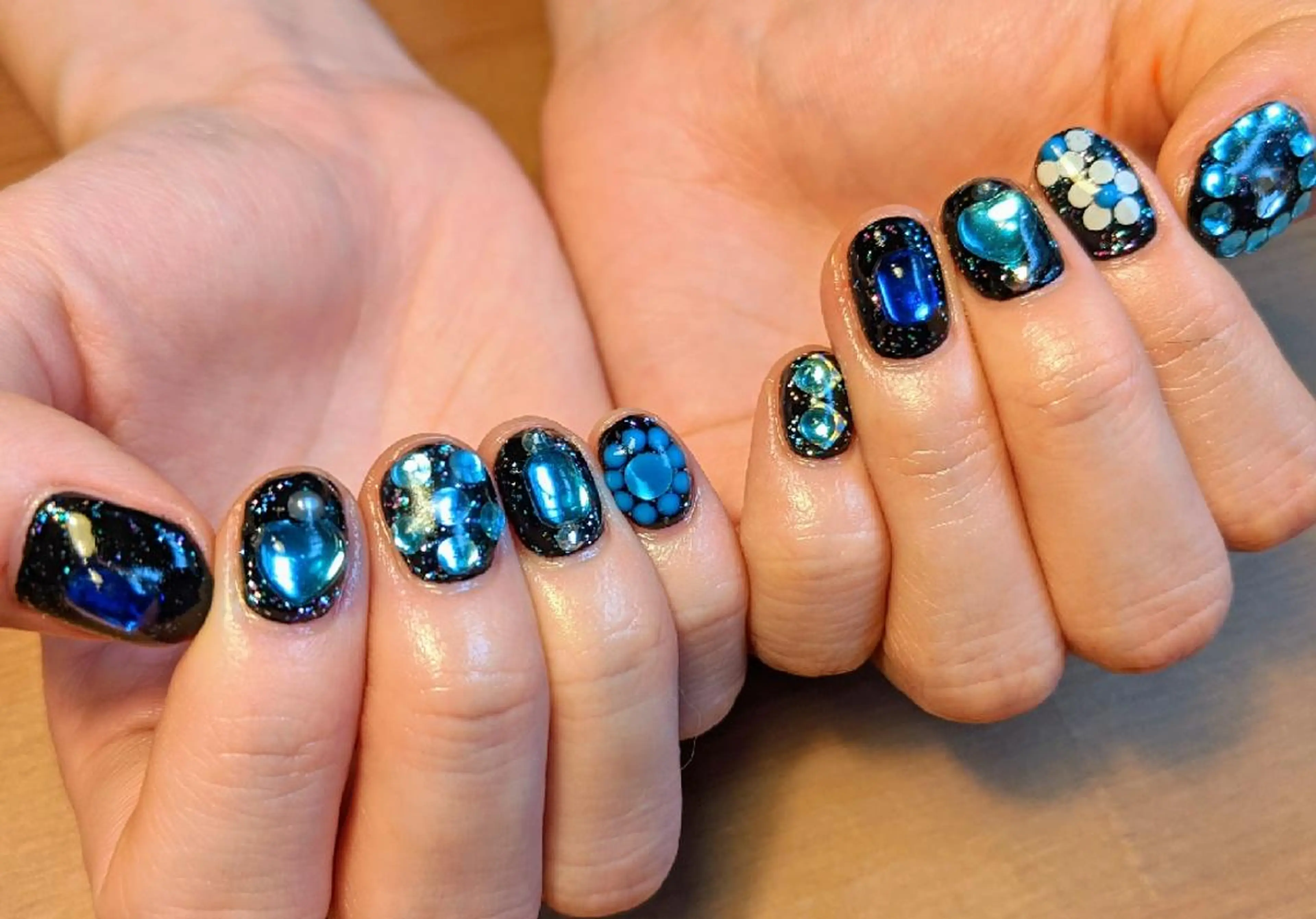 ネイル ｱｲﾗｯｼｭ ﾈｲﾙ ｻﾛﾝ つけるのマツエク・マツパデザイン