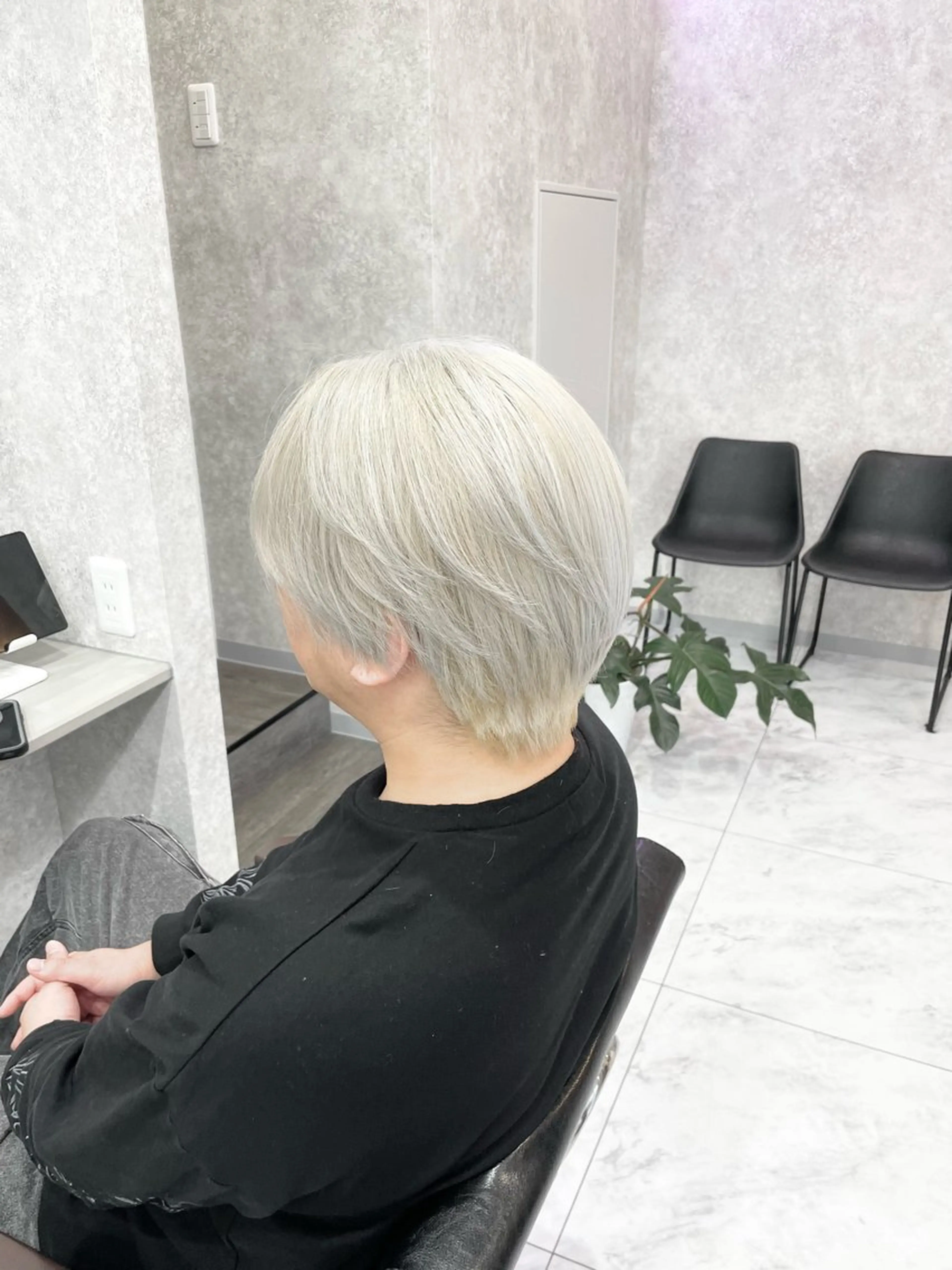 ショート 🦋ハイトーン🦋 石山 希理🦋のヘアスタイル