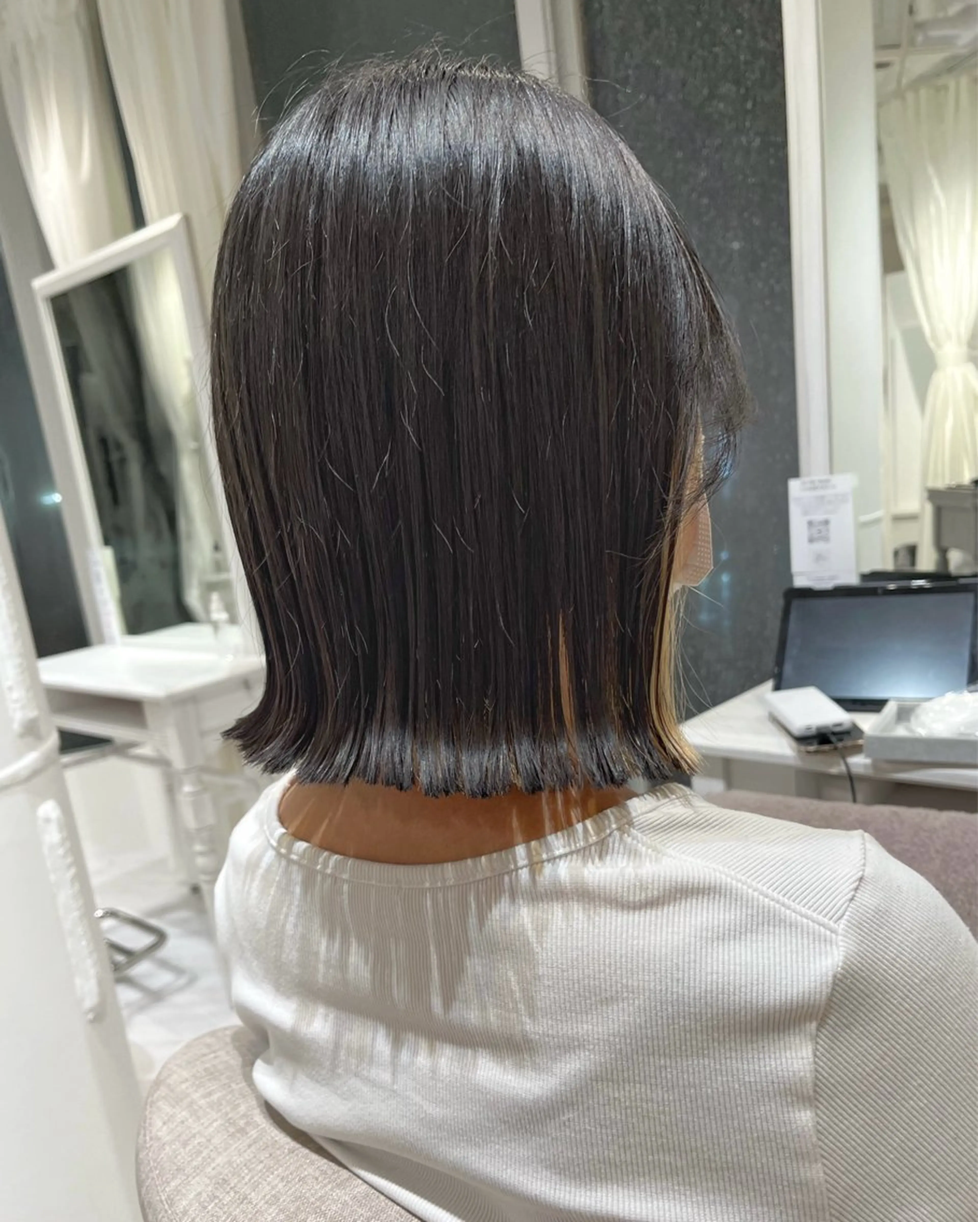 ミディアム 切りっぱなしボブ ボブ カット ボブ/レイヤー/ 茉莉花のヘアスタイル