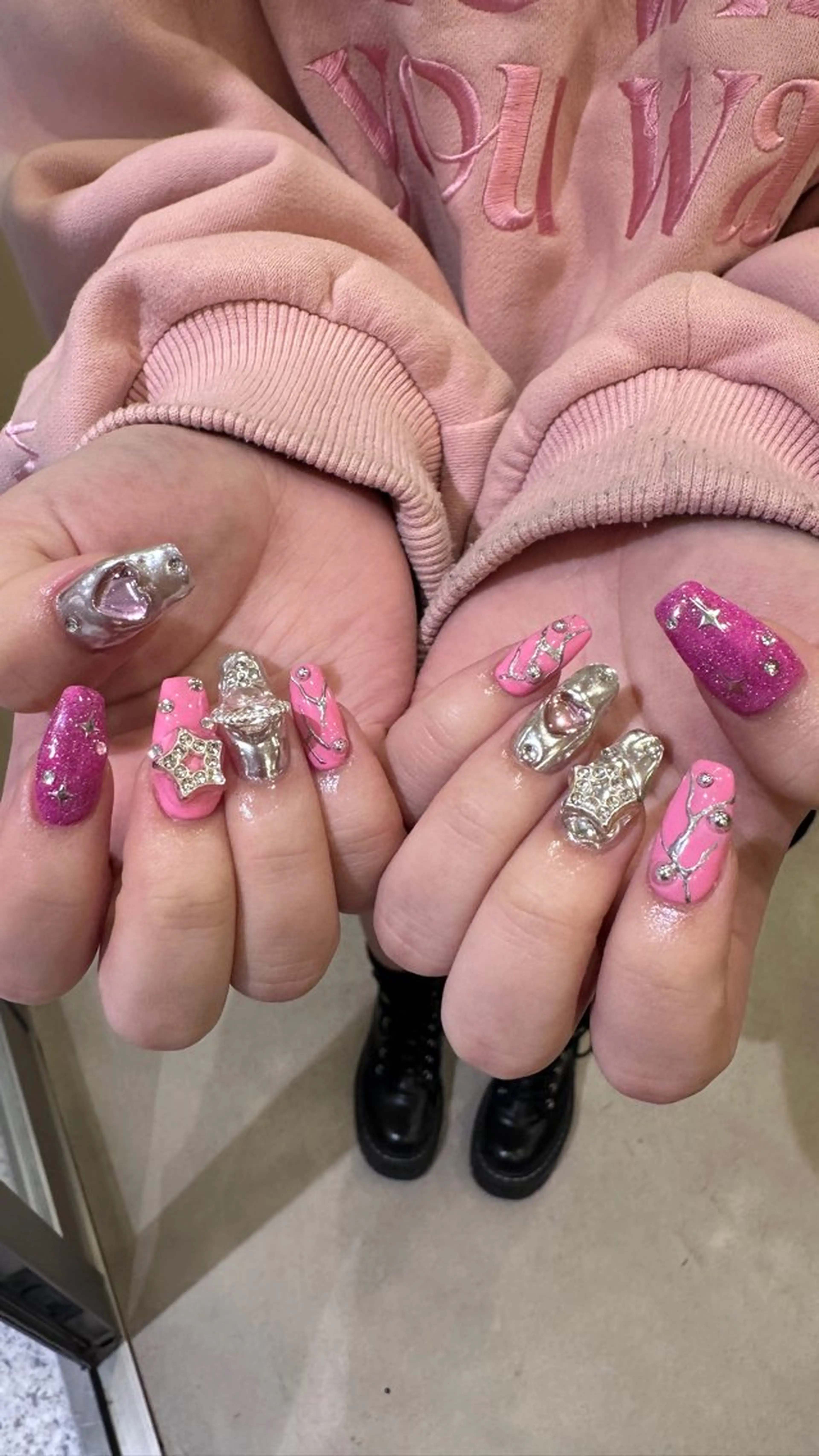 ネイル ハンドネイル 👽個性派ネイル🎀 komachiのネイルデザイン