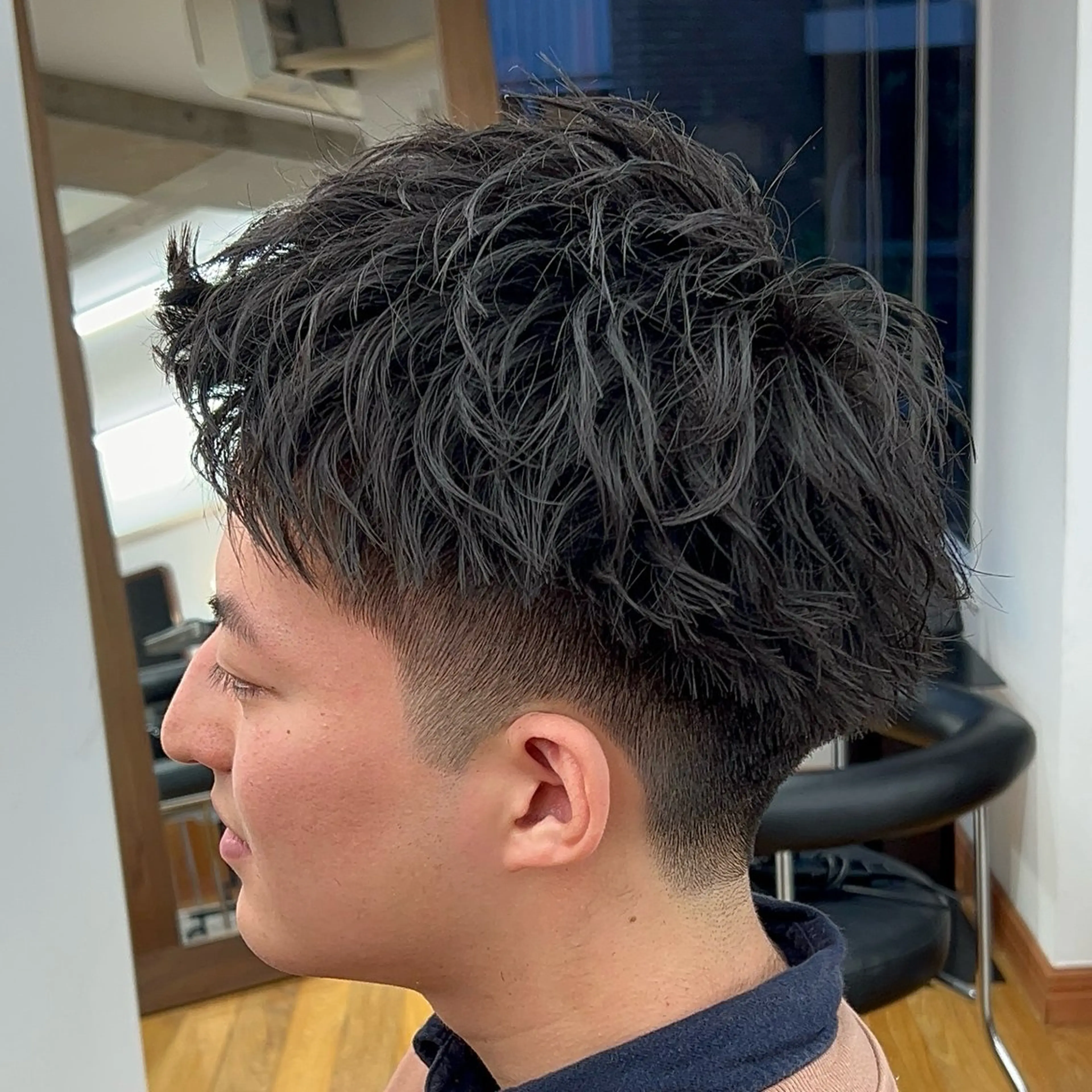 ショート メンズ アップバング 刈り上げ ショートヘア カット メンズカット✂️ スキンフェード伊藤陸のヘアスタイル