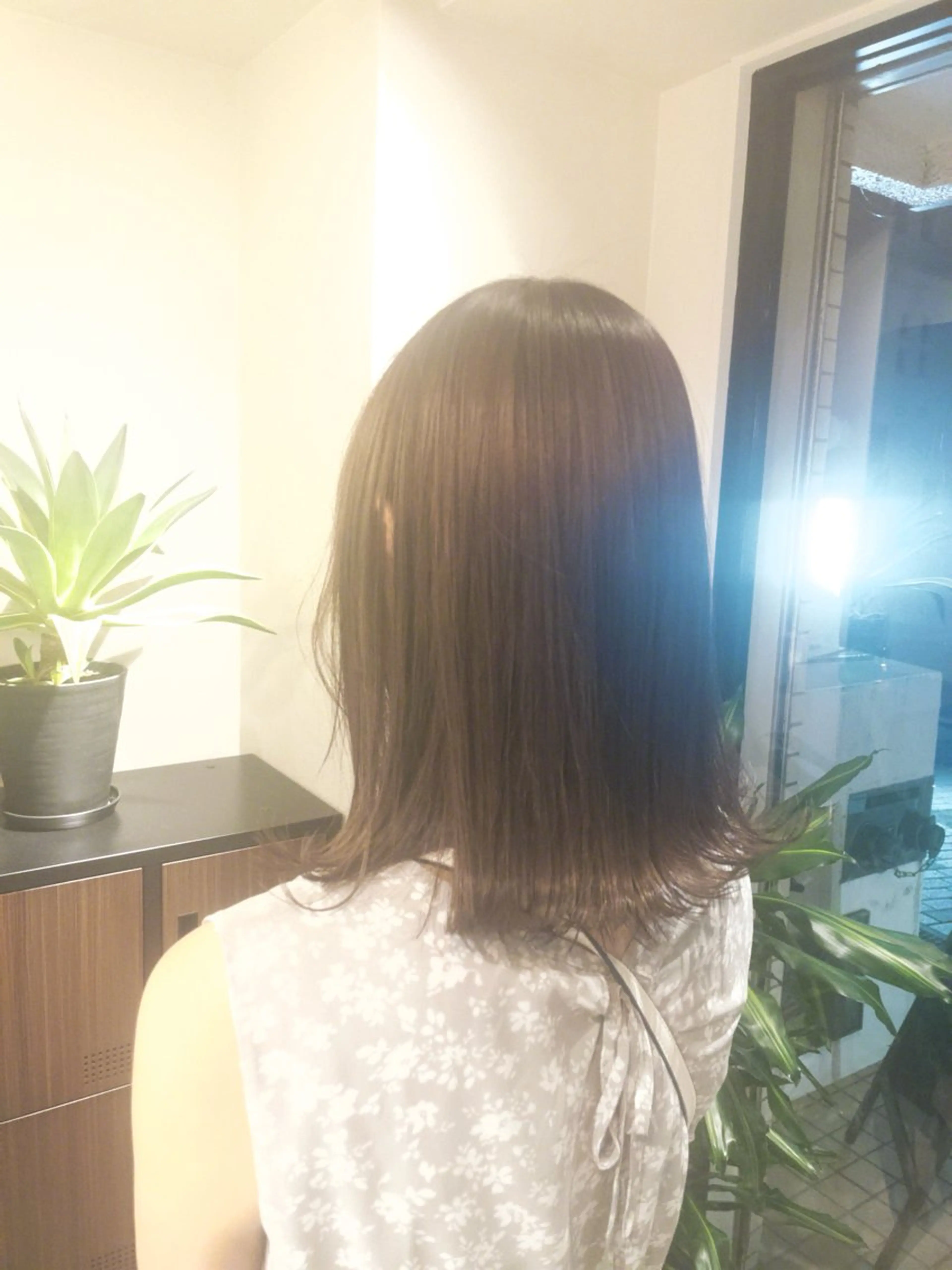 ショート カラー ブリーチ 透明感カラー diar藤沢所属・倉川 結花のヘアスタイル