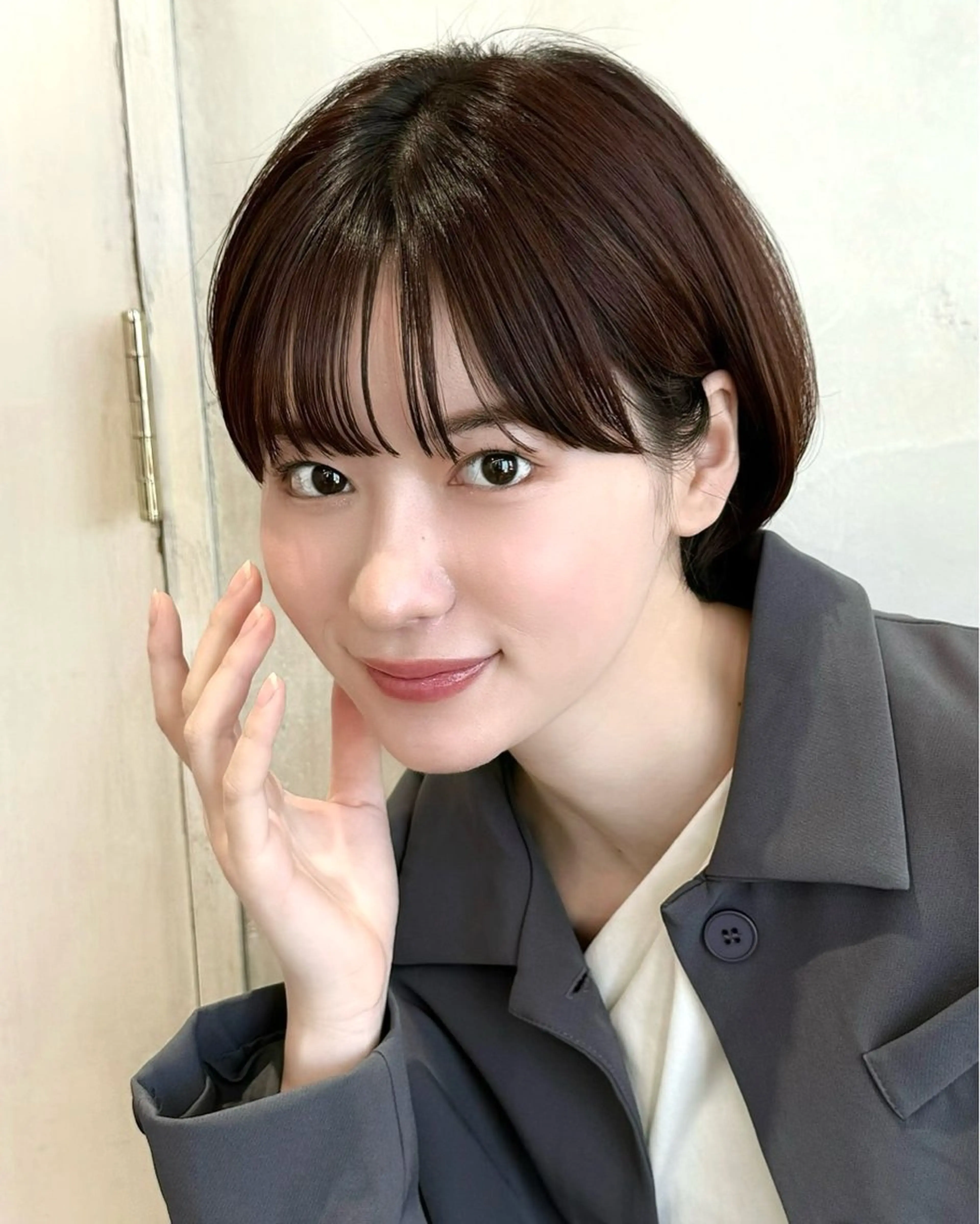 ショート カラー カット ヘアカラー トリートメント 💍新宿ショート 💍岩田莉奈のヘアスタイル