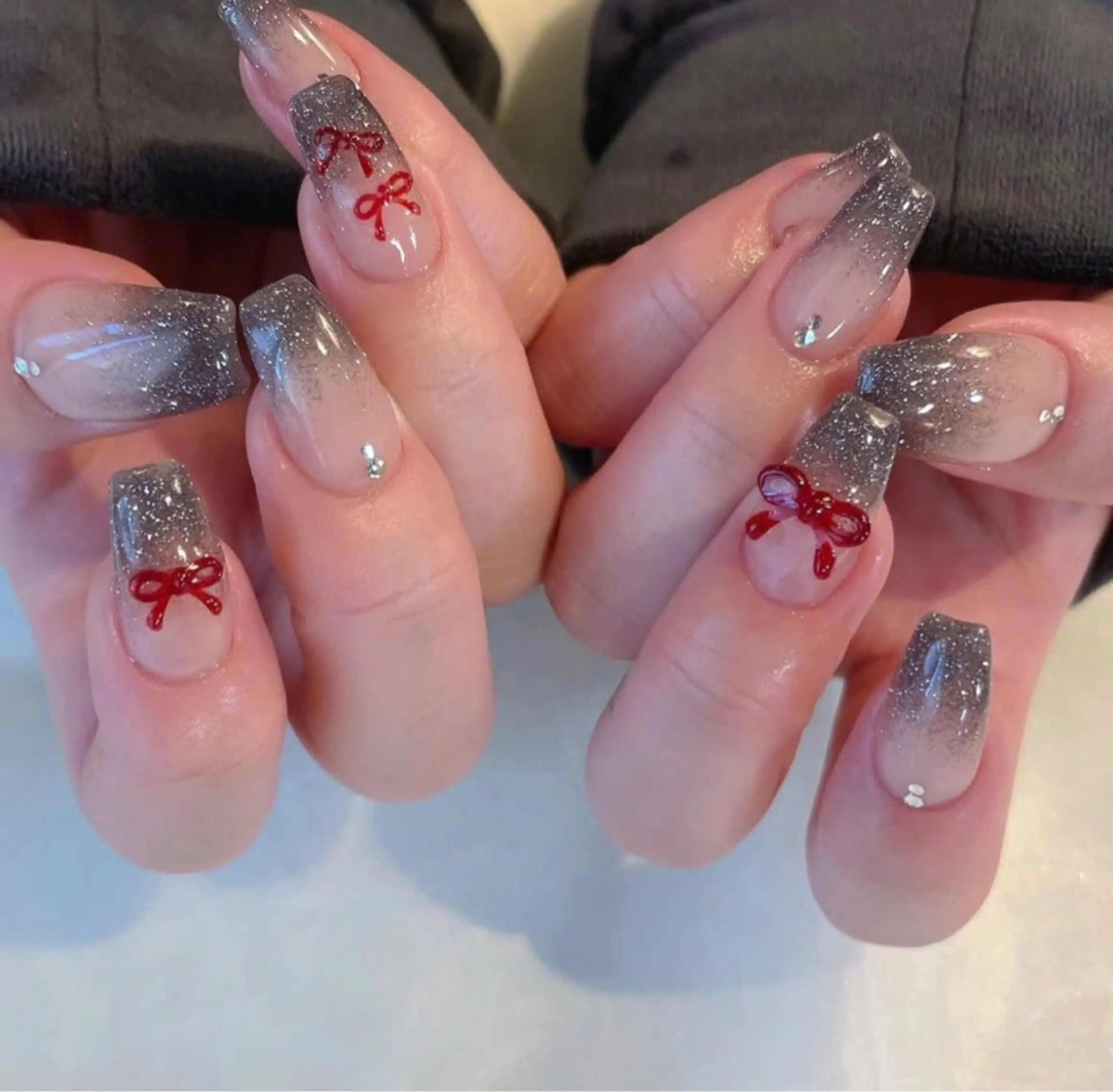 ネイル アニマル柄 オーロラネイル チークネイル フラッシュネイル ジェルネイル ハンドネイル Lyna Nail のネイルデザイン