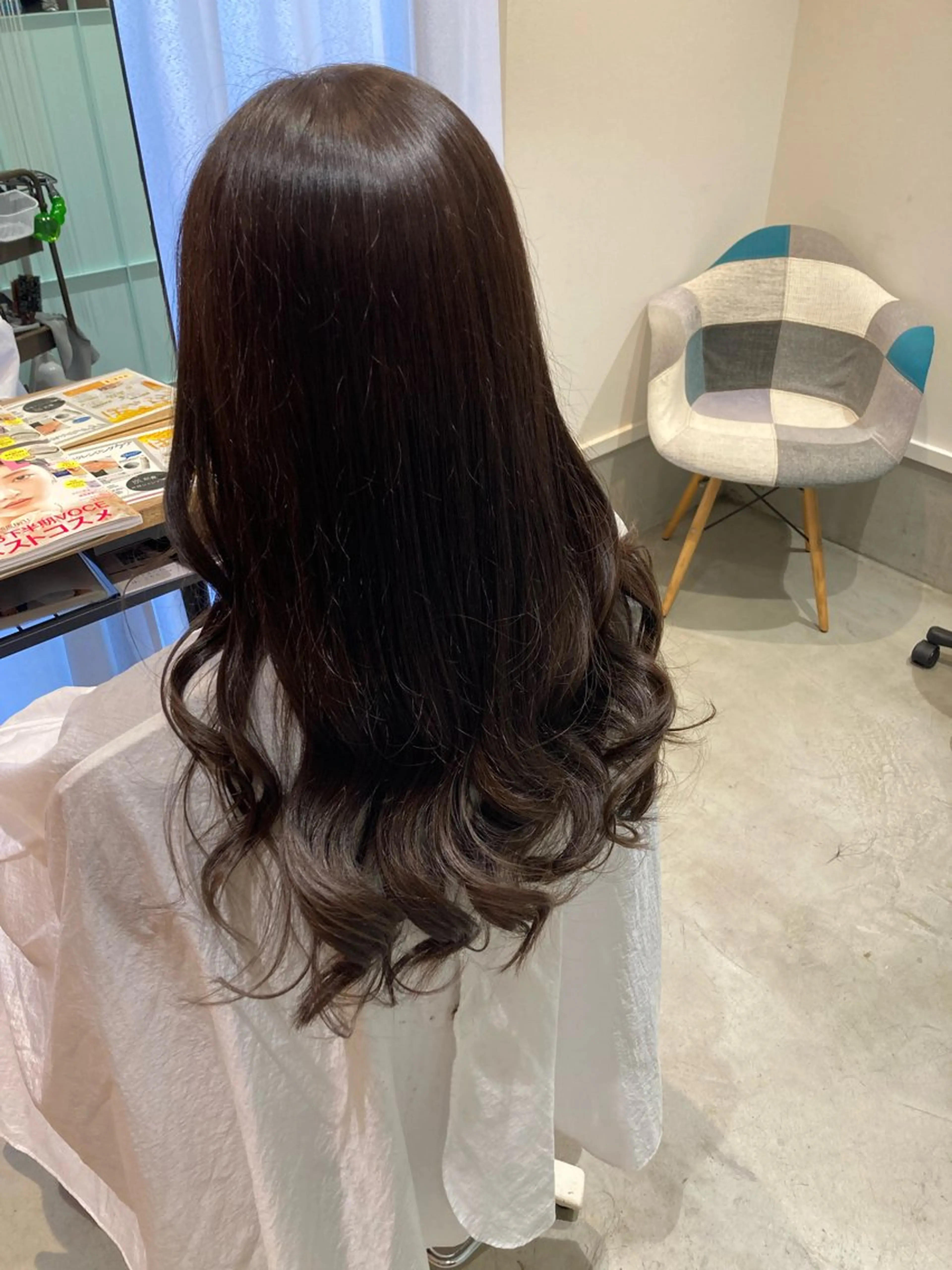 ロング ヘアカラー 折本 沙織のヘアスタイル