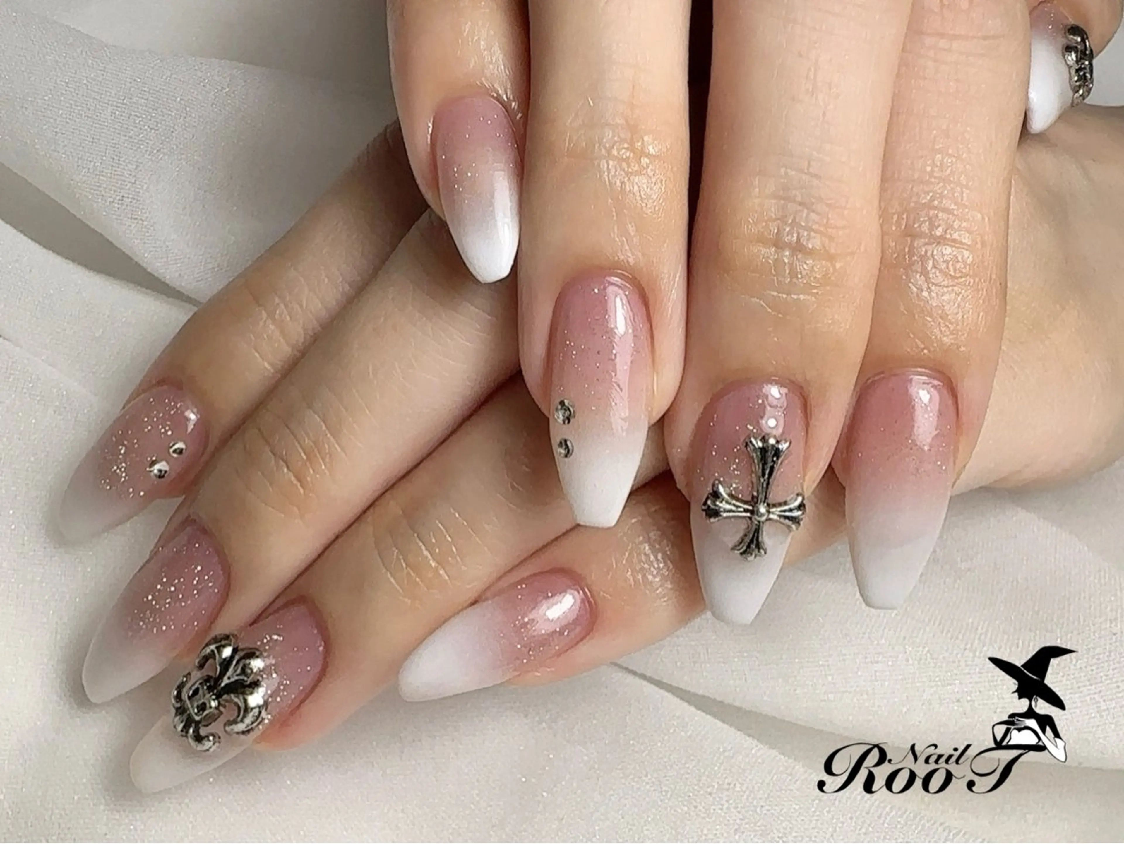 ネイル フラッシュネイル フラッシュマグ ハンドネイル RooT Nailのネイルデザイン