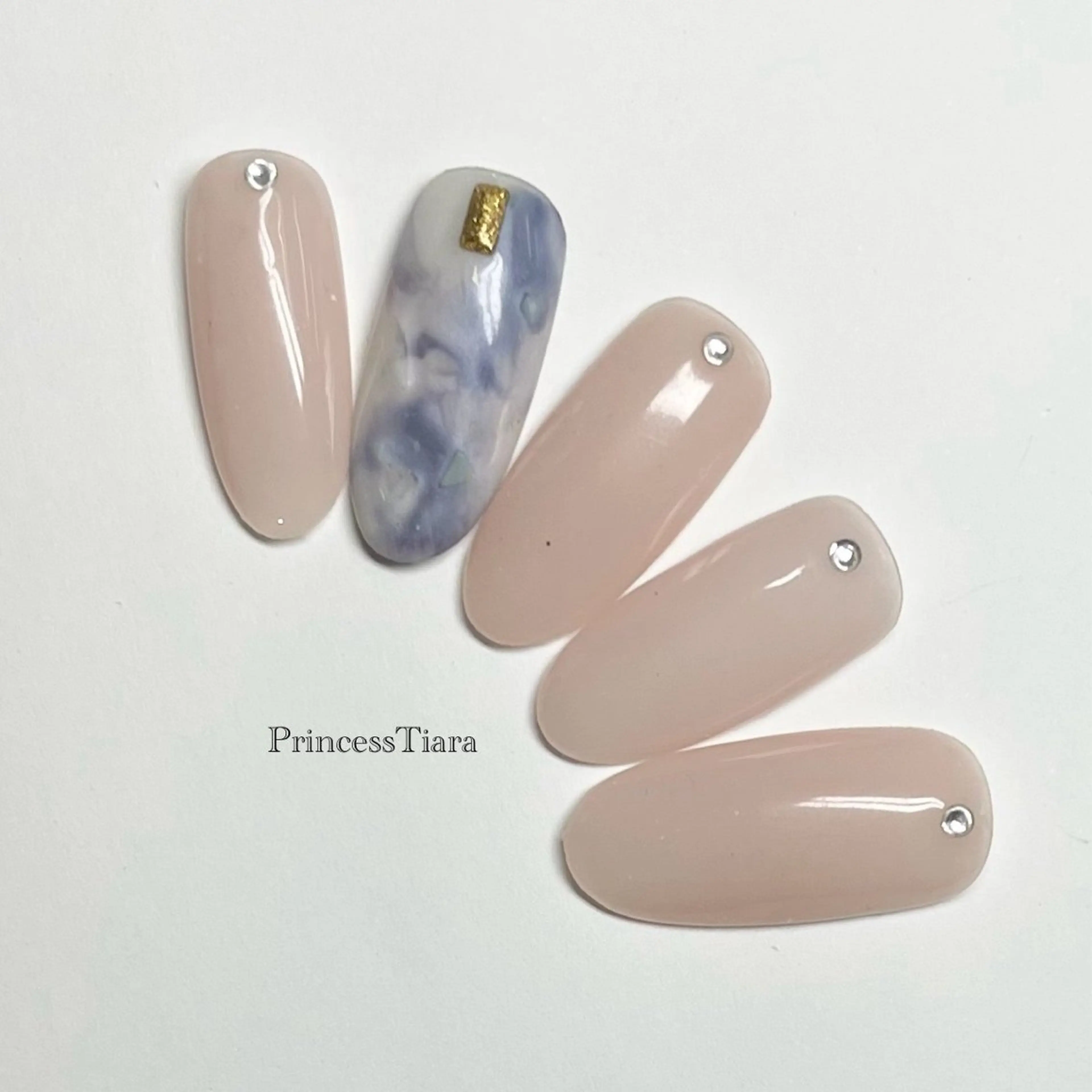 ネイル Grantulle collegeのネイルデザイン