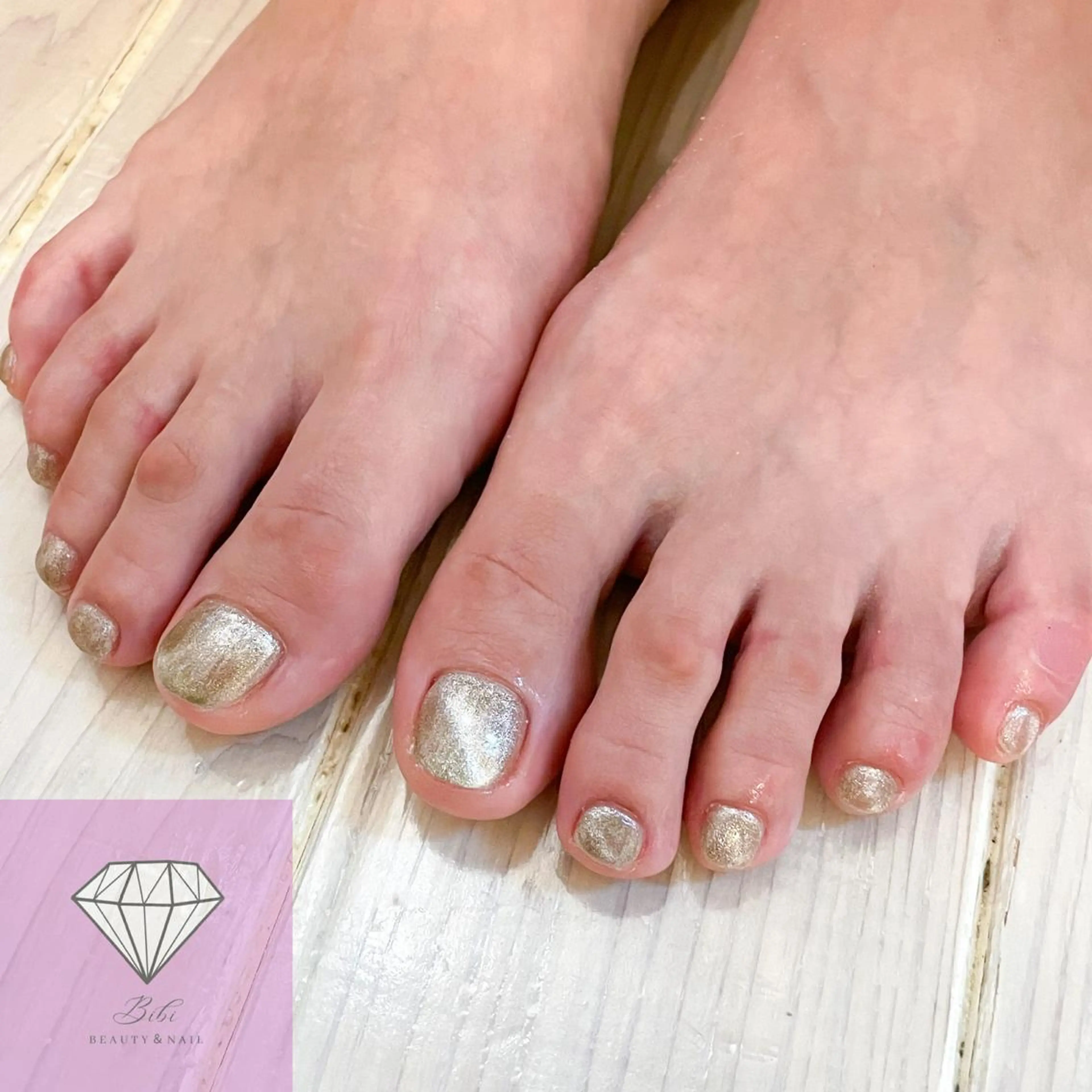 ネイル フットネイル グリーン マグネットネイル フットネイル ネイルサロン💎 Bibiのネイルデザイン