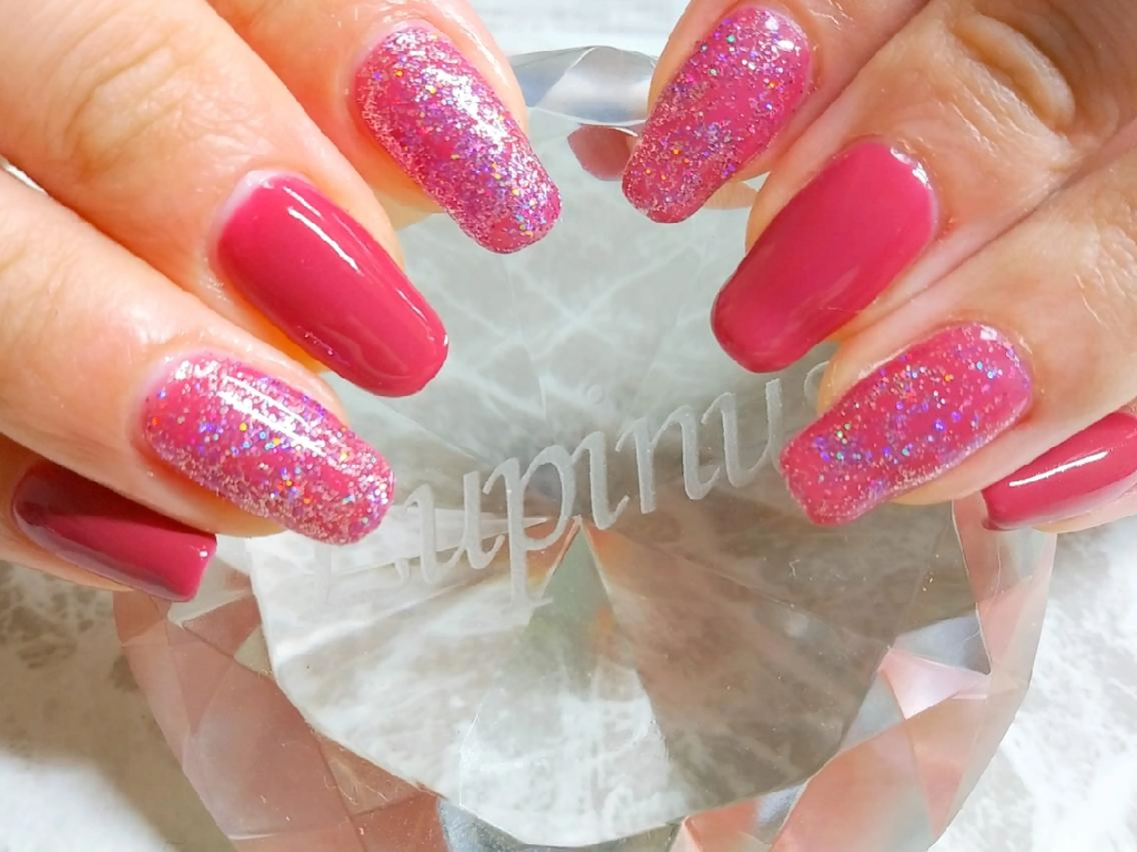 ネイル ラメ(グリッター) ピンク ハンドネイル フットネイル Lupinus所属・Lupinus ルピナスのネイルデザイン