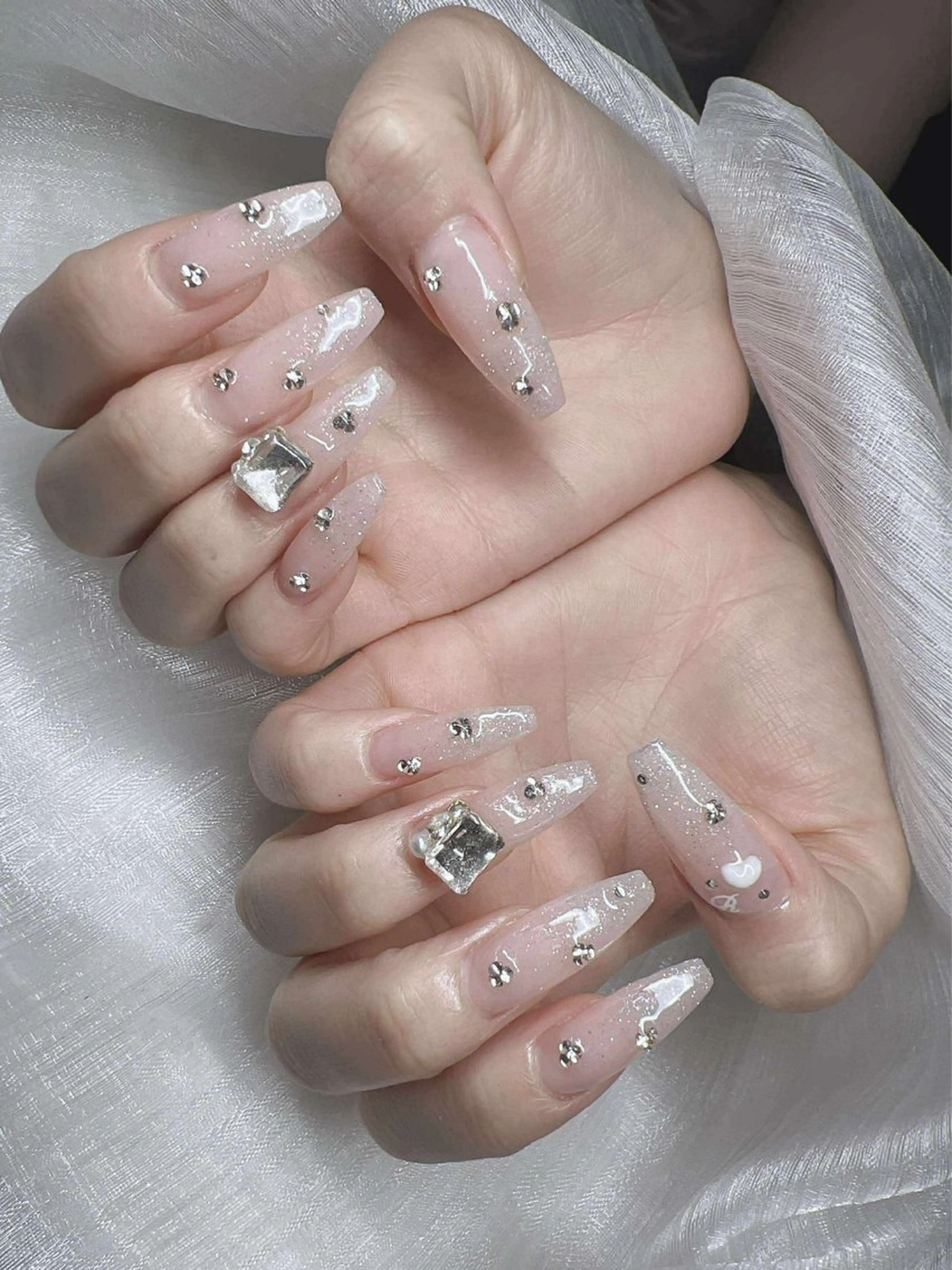 ネイル 長さ出し グラデーション 卒業式 キラキラネイル マグネットネイル ハンドネイル Lee Nailsのネイルデザイン