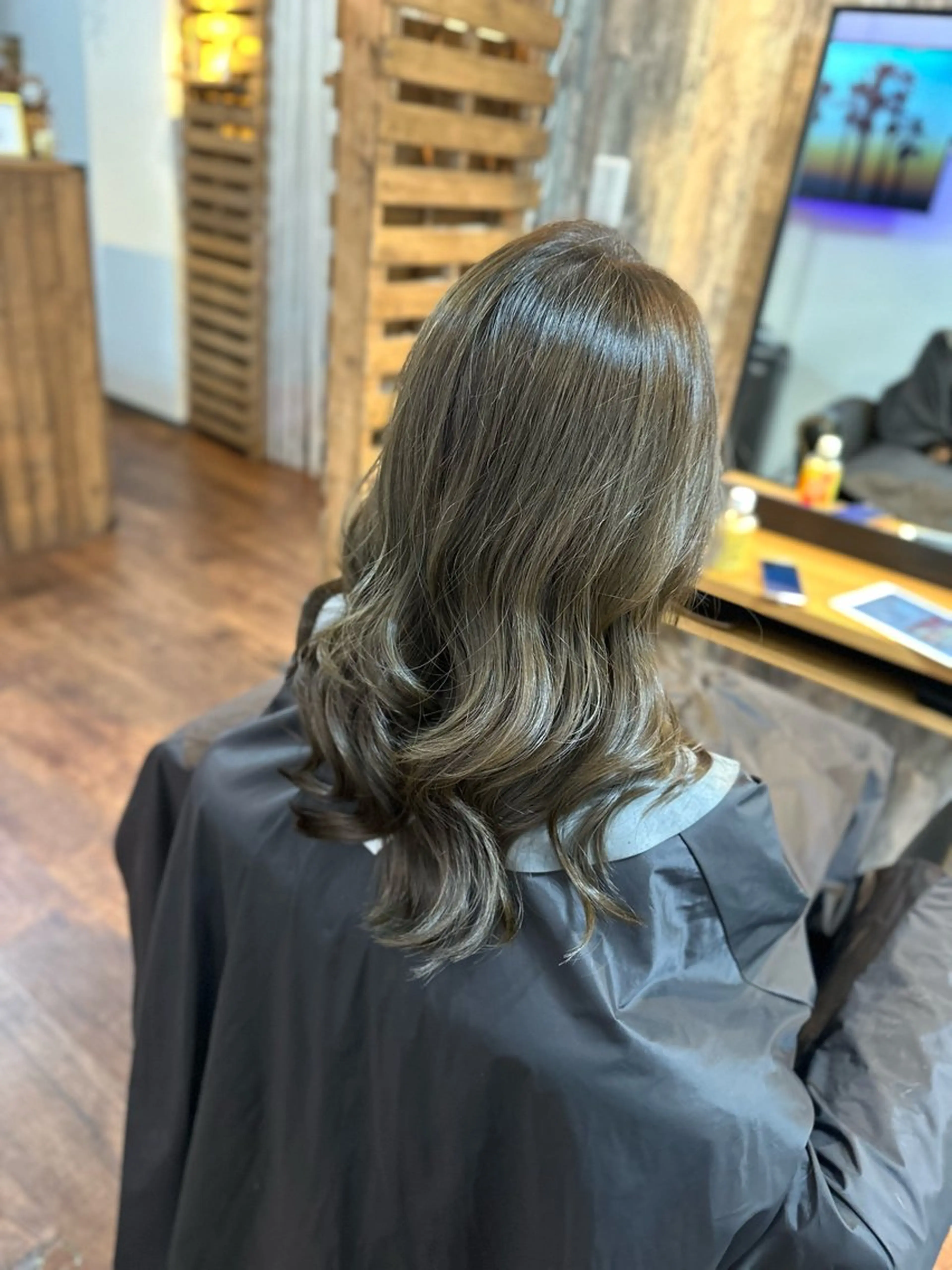 ロング カラー 透明感カラー ハイライトカラー ハイライト カット ヘアカラー トリートメント Lizir ルズィール所属・Luzir⭐︎ GEN⭐︎のヘアスタイル