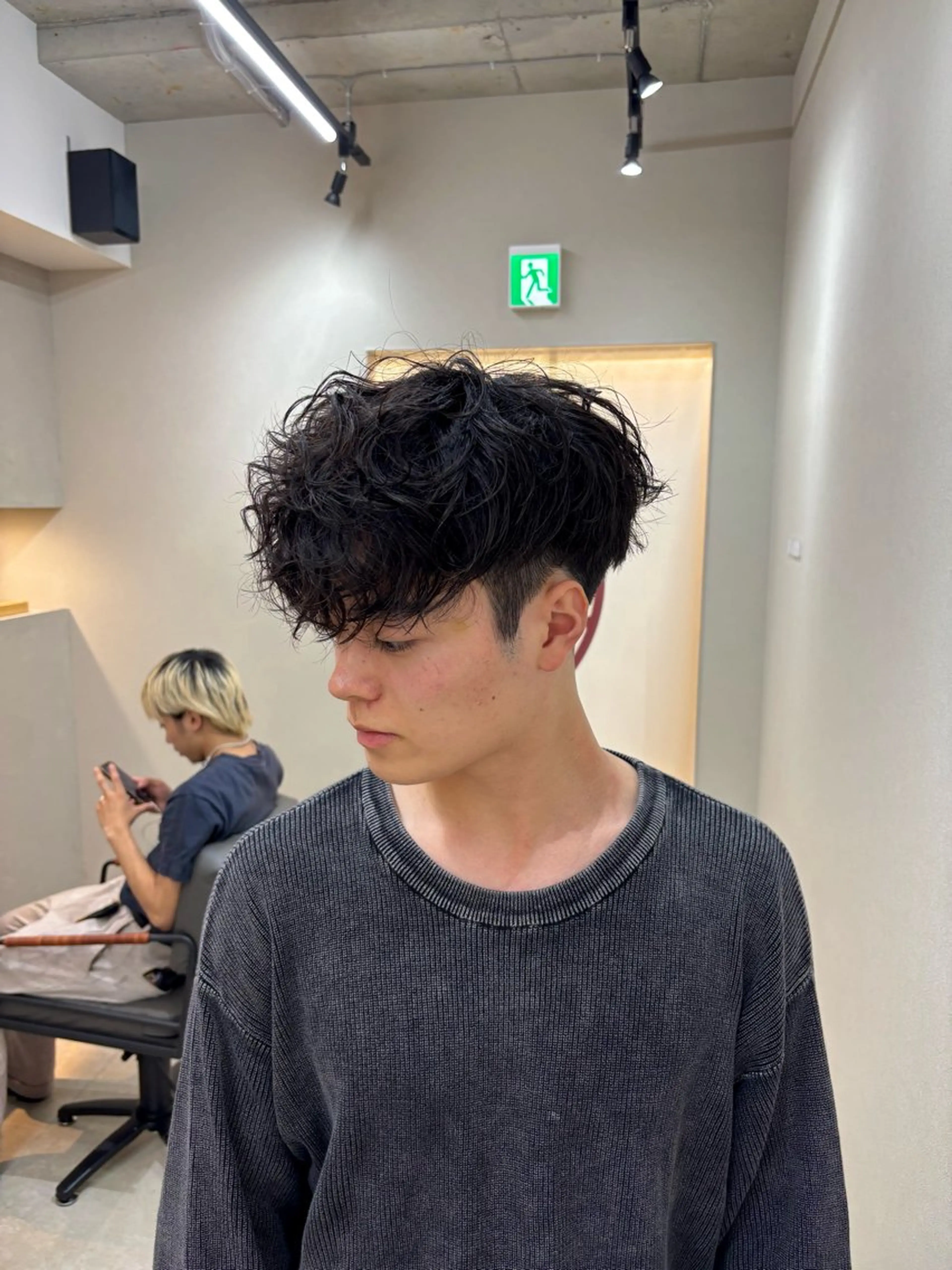 パーマ メンズ 渡 汐音のヘアスタイル