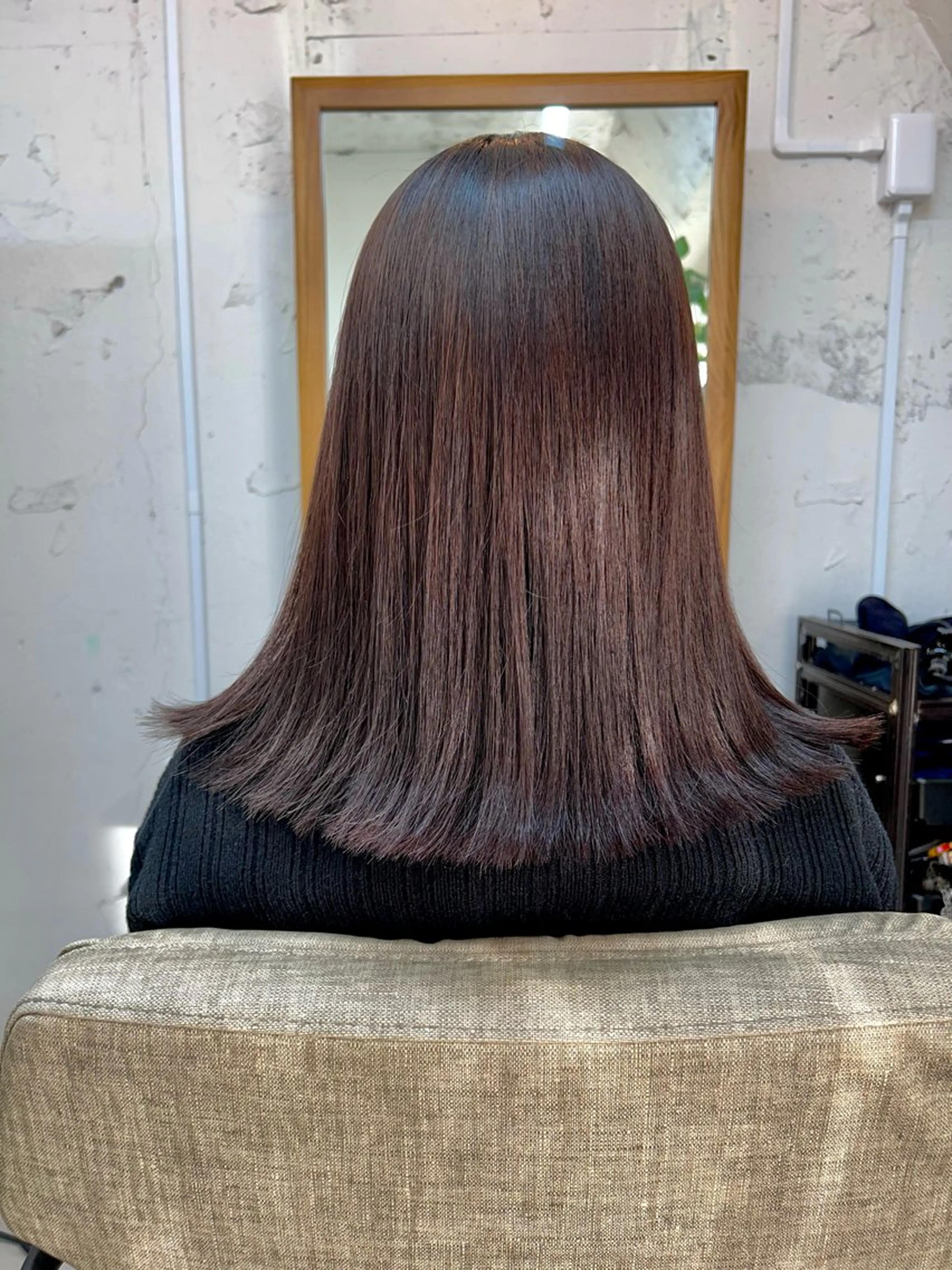 ミディアム 岩崎 美帆のヘアスタイル