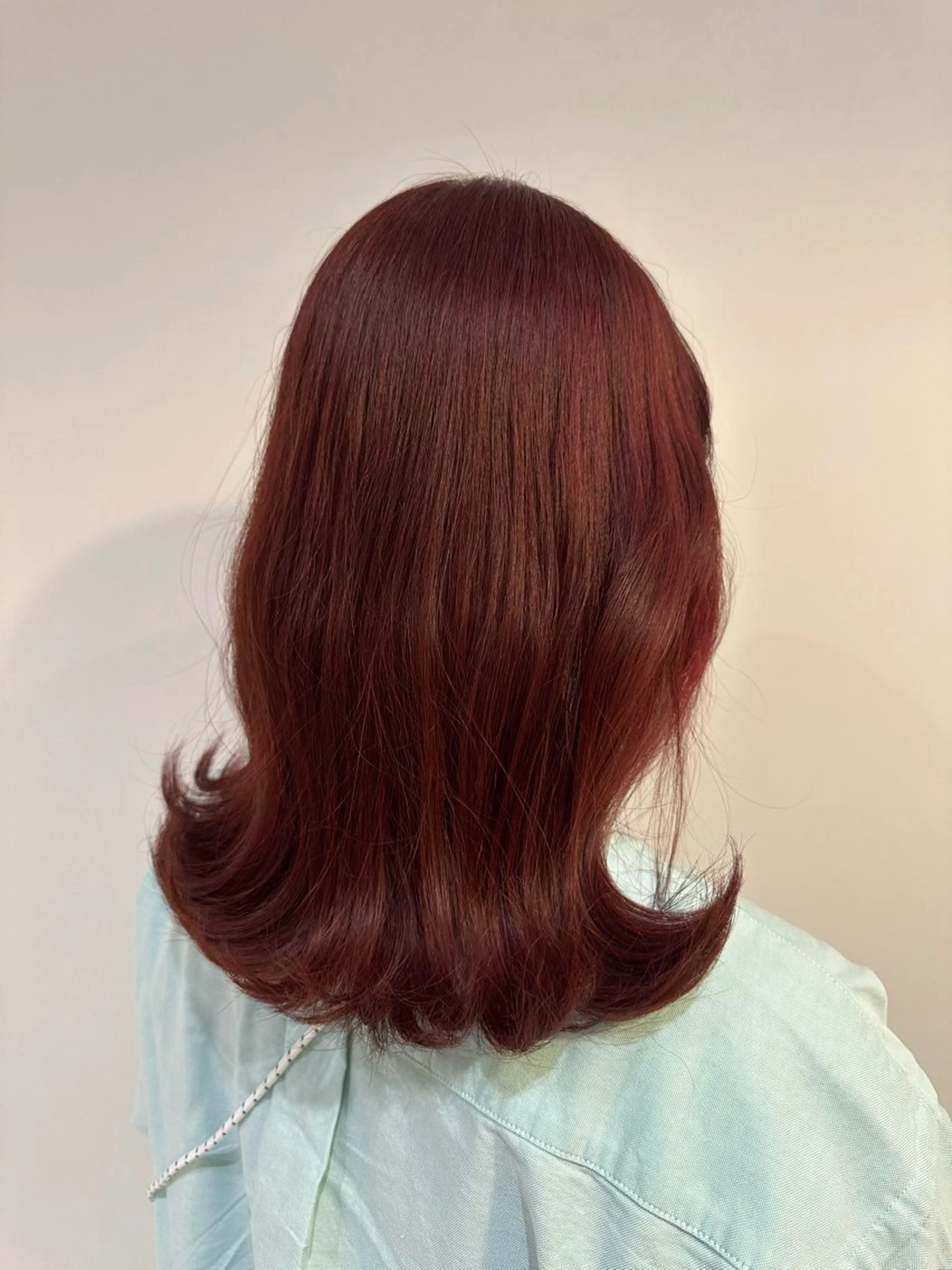 セミロング カラー ボルドーカラー レッドカラー カット ヘアカラー トリートメント 山形 紗奈のヘアスタイル