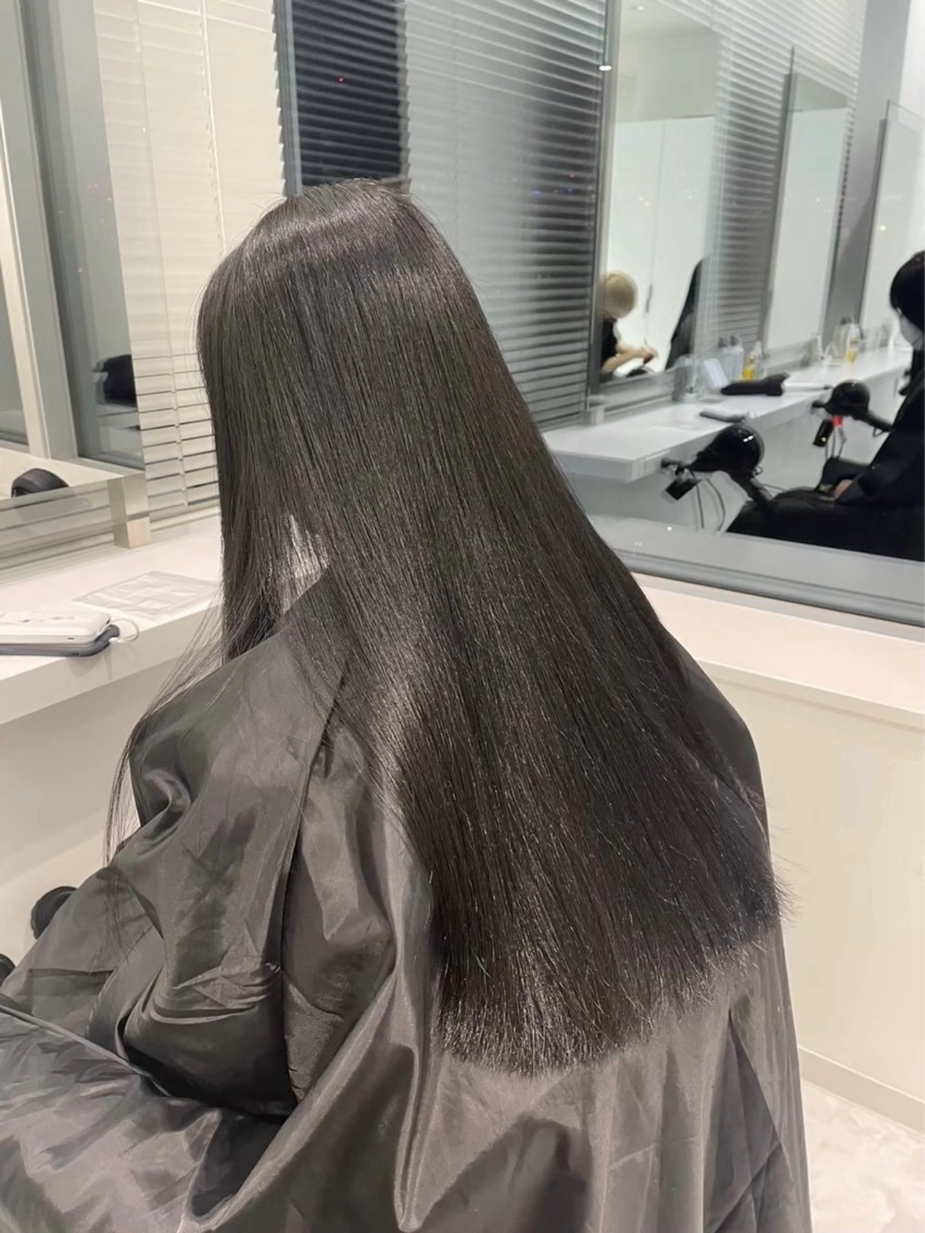 ロング カラー ブリーチなし艶カラー タクト🫧のヘアスタイル