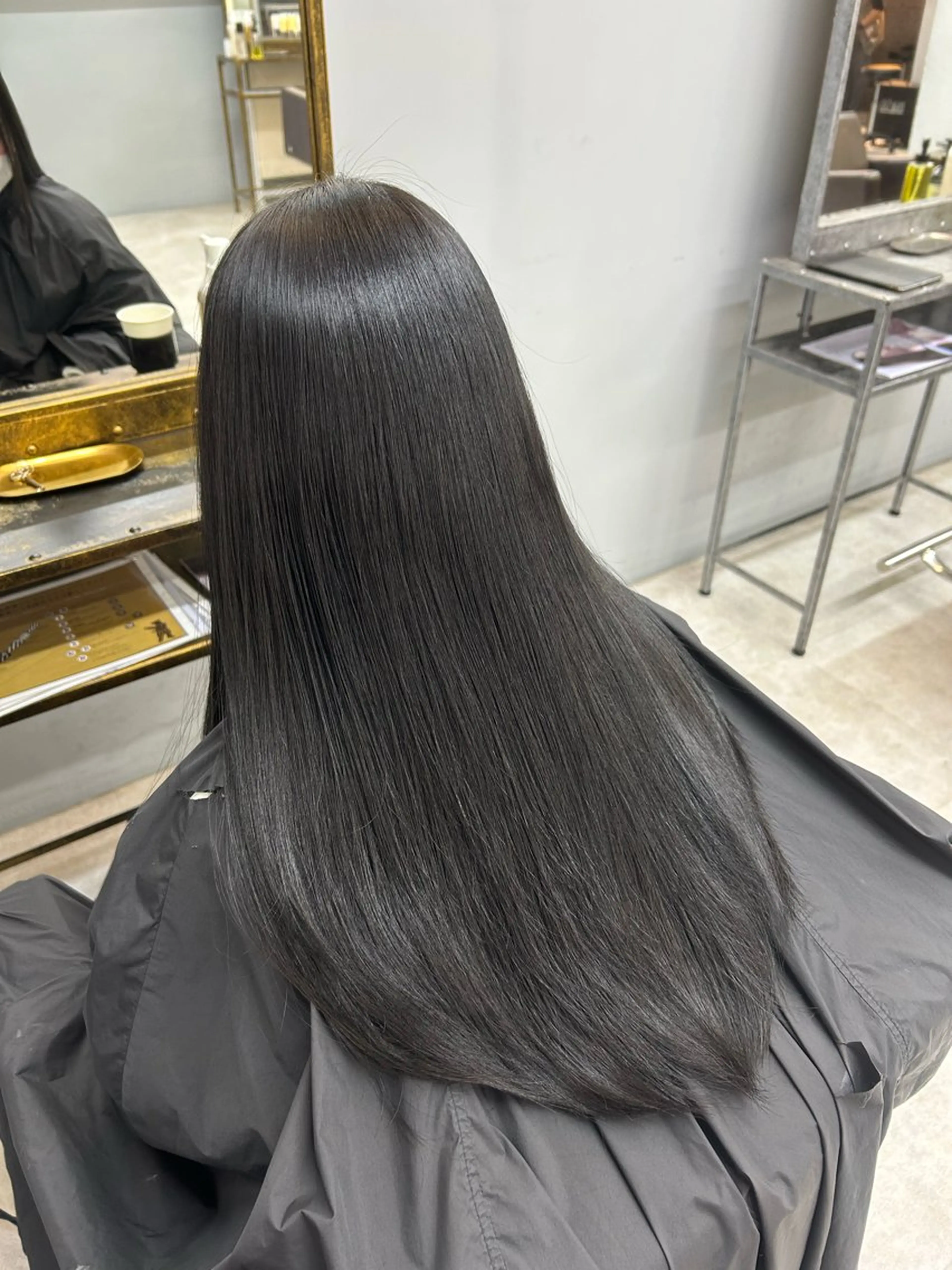ロング カラー hair atelier OZ桑野店所属・阿佐見 若菜のヘアスタイル