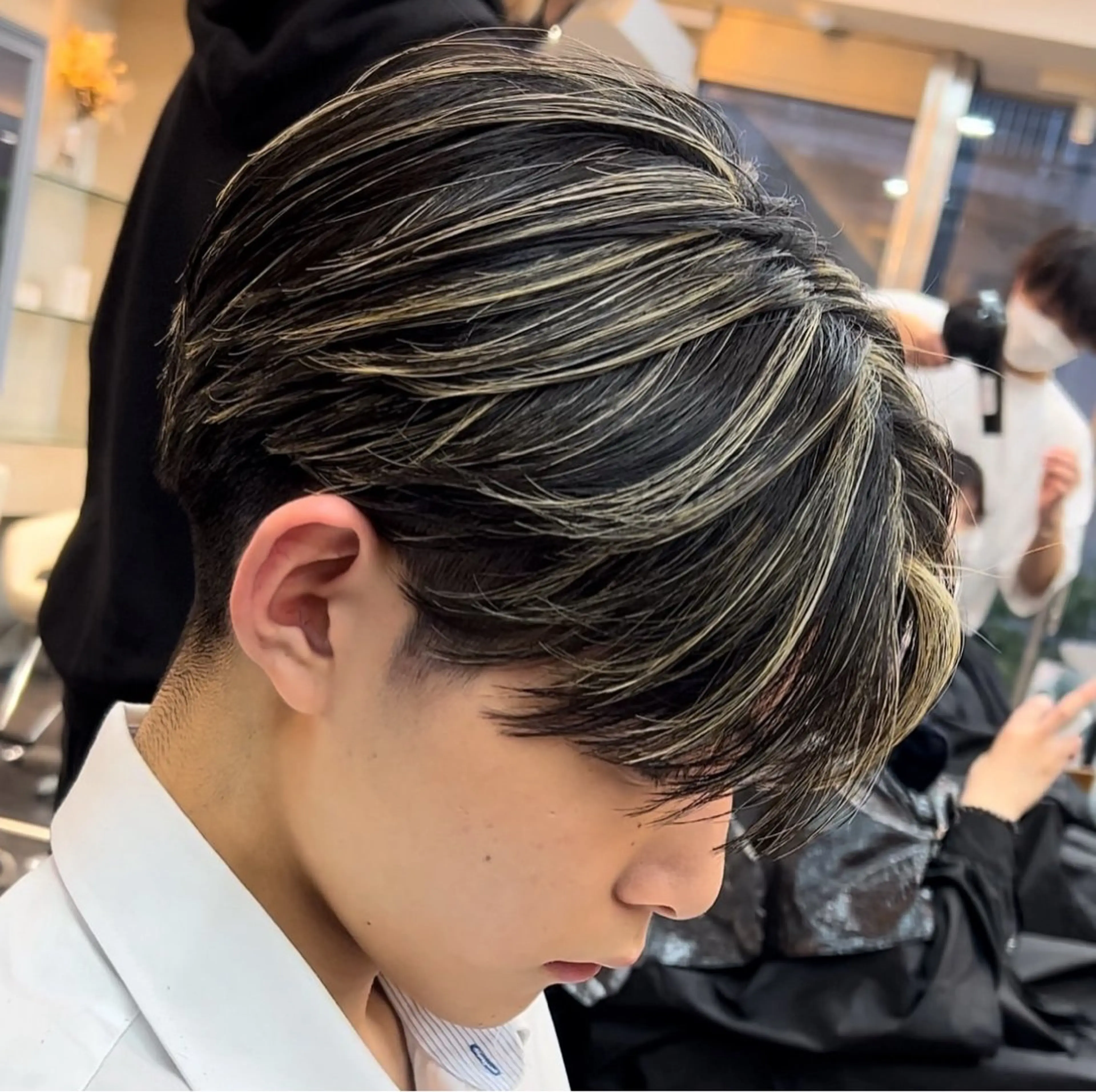 メンズ メンズハイライト メンズメッシュ カット ヘアカラー 白髪ぼかしメッシュ/ 大人メッシュ/ゆうとのヘアスタイル