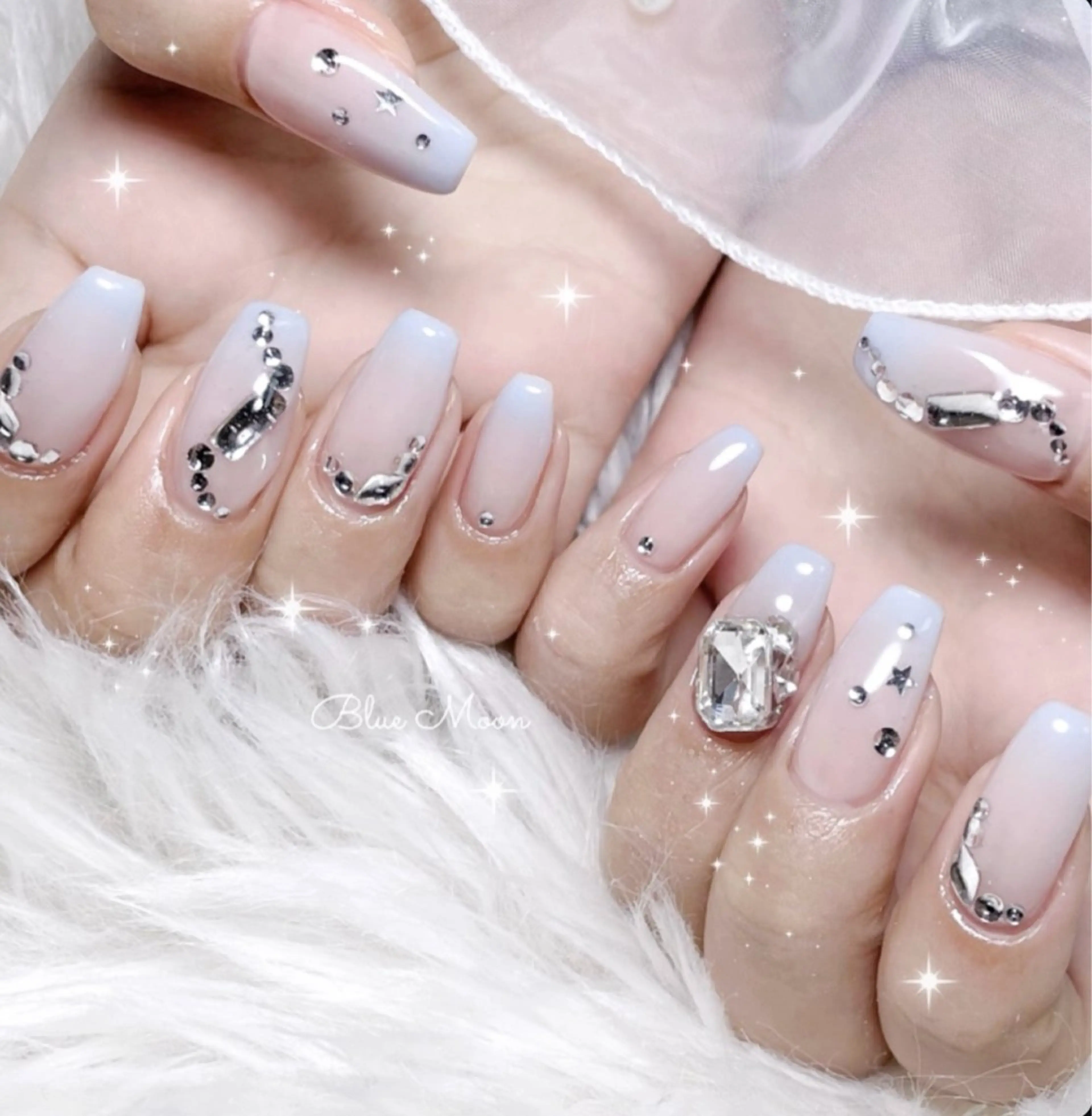 ネイル ハンドネイル フットネイル ハンドケア nail salon Blue Moonのネイルデザイン