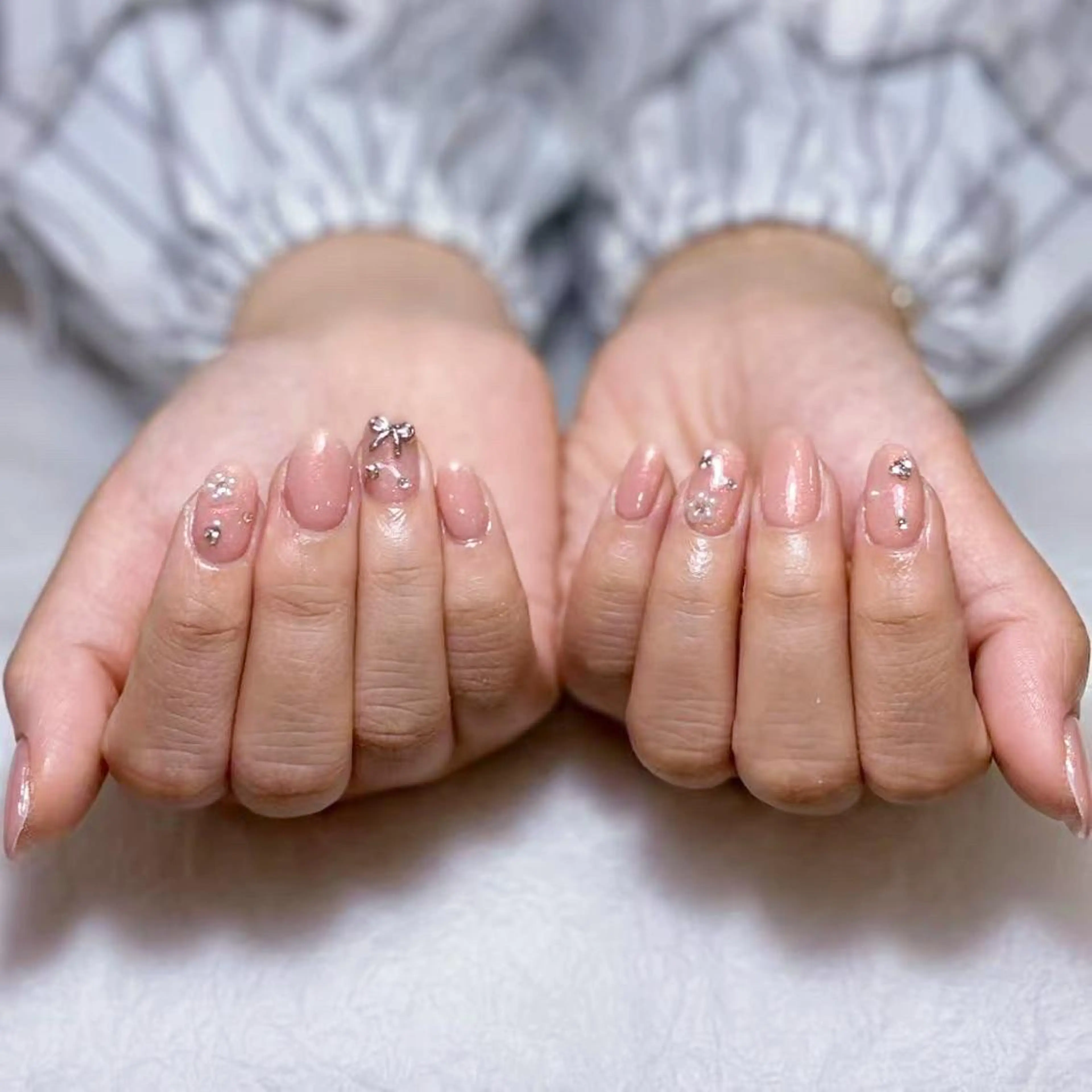 ネイル アートネイル オーロラネイル ガーリー キラキラネイル 韓国ネイル ハンドネイル ハンドケア DIAMOND 💅のネイルデザイン