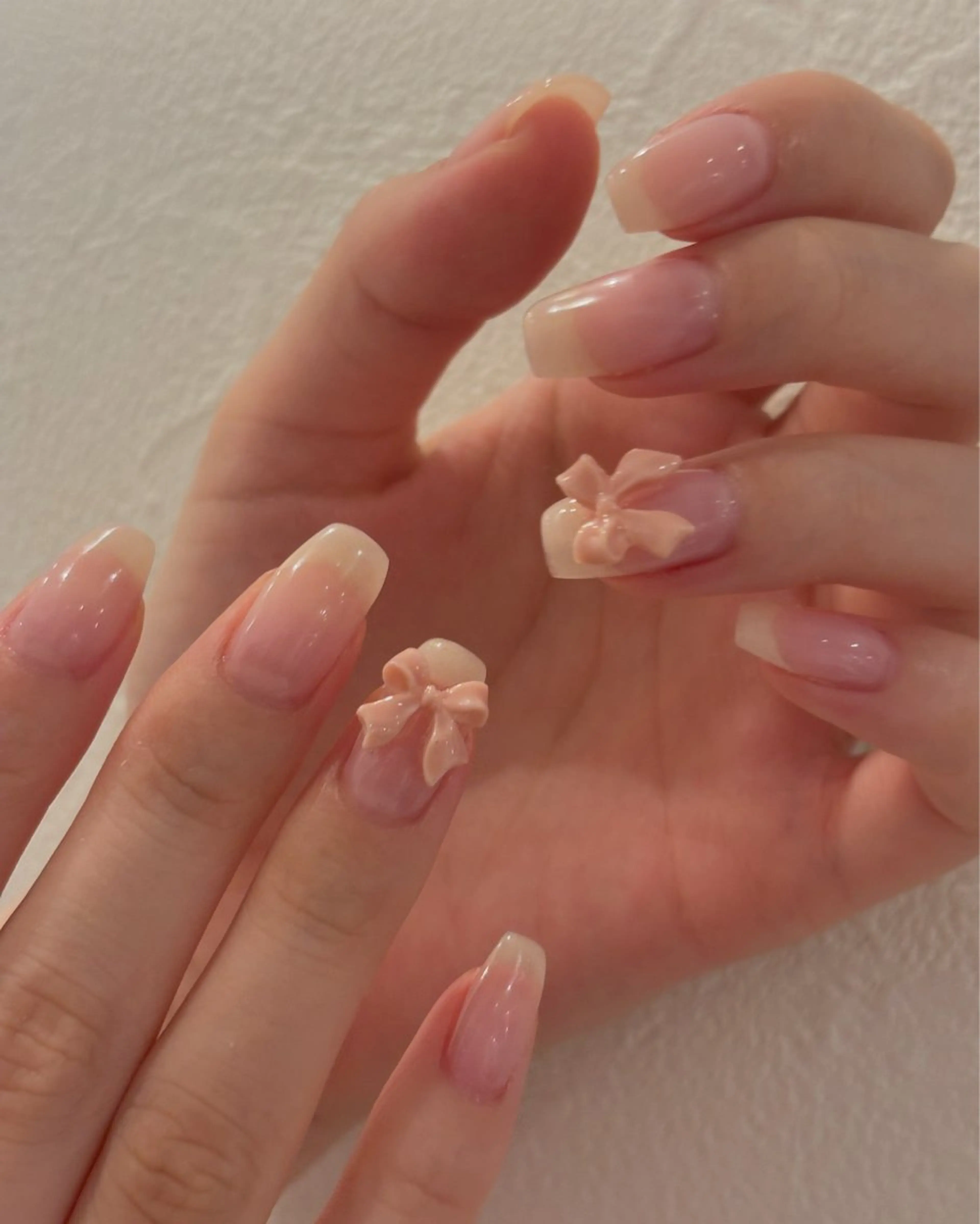 ネイル リボン ハンドネイル Ann. nail.tokyo所属・Ann nailのネイルデザイン