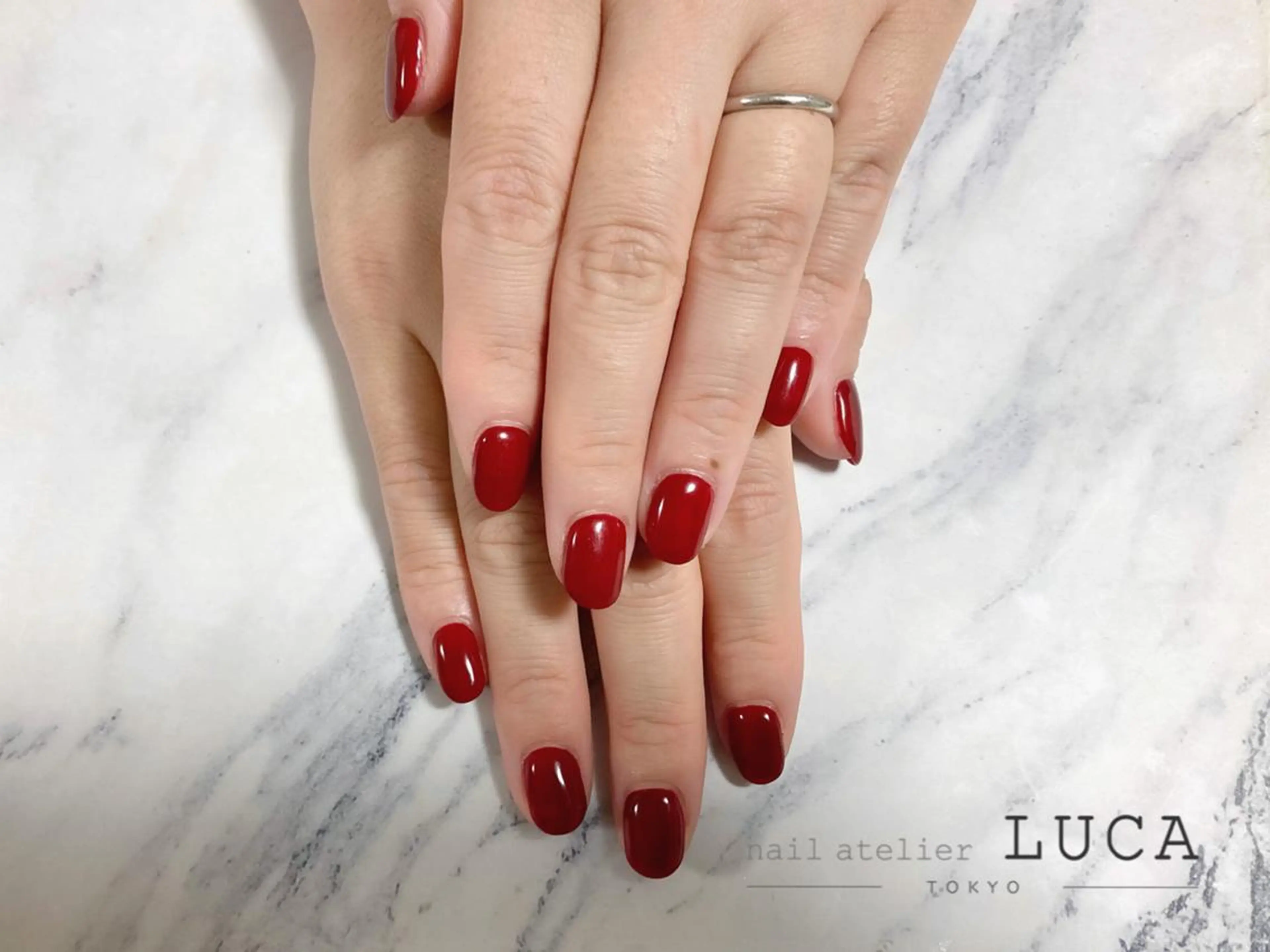 ネイル ボルドー ジェルネイル ワンカラーネイル パラジェル ネイルアトリエルカ スタッフのネイルデザイン