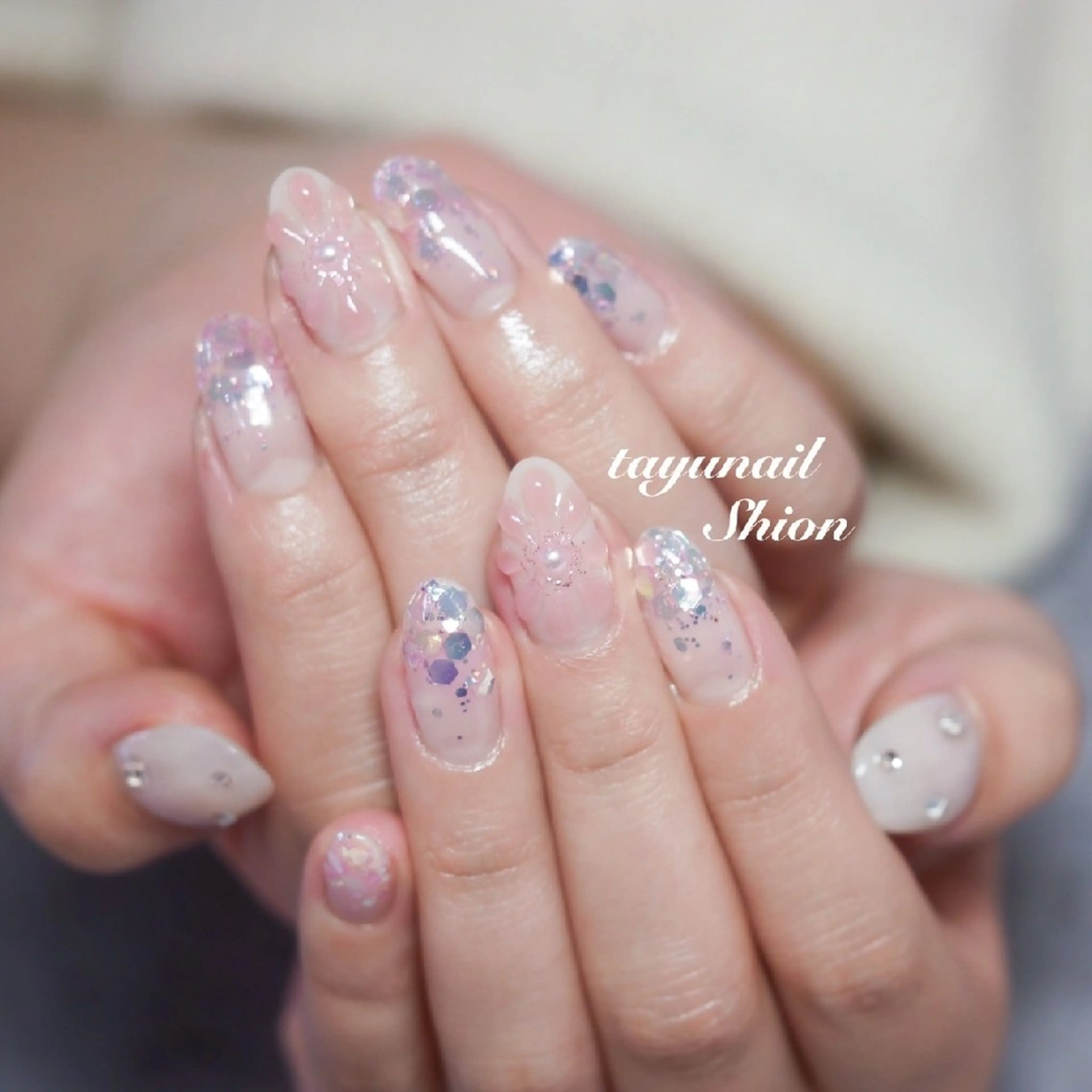 ネイル アートネイル フラワーネイル ジェルネイル ラメ(グリッター) パラジェル ネイルサロン・ネイルスクール たゆnail所属・ネイルサロン 【たゆnail】のネイルデザイン