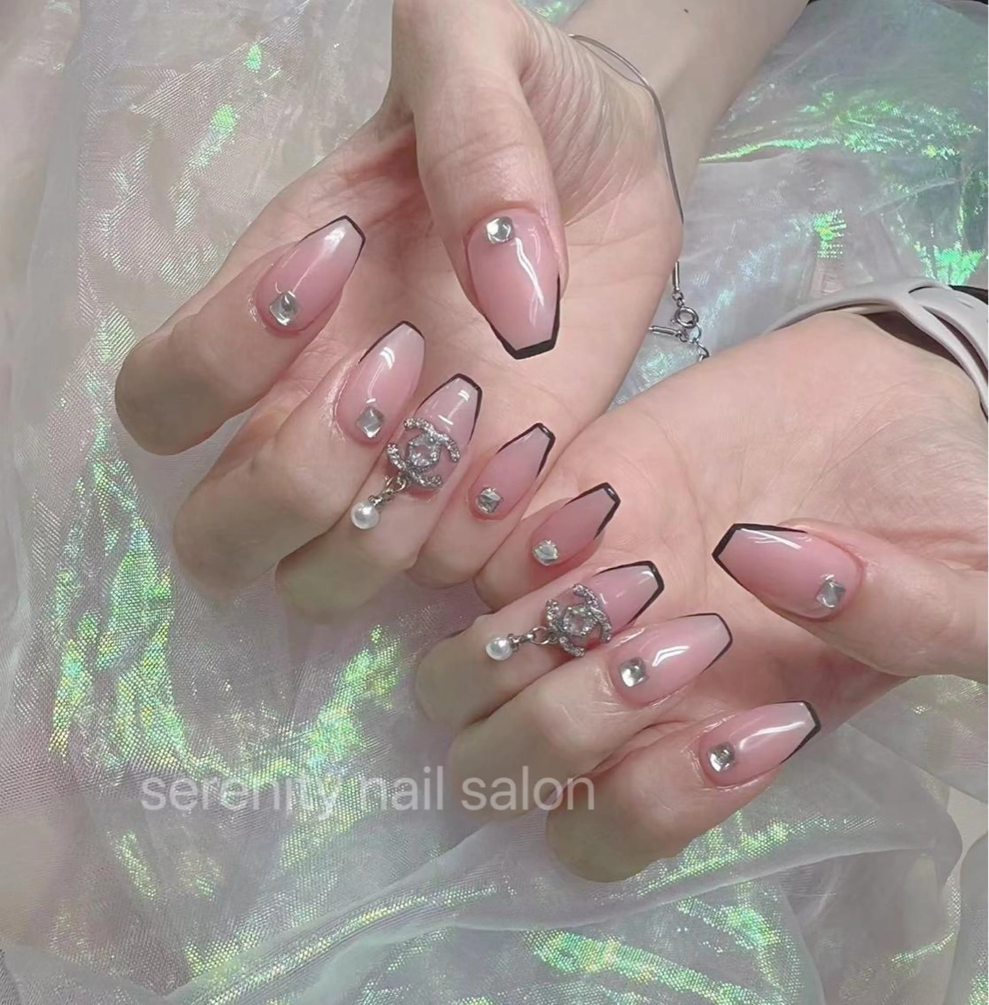 ネイル ハンドネイル ハンドケア ✨Serenity ワンホンネイルのネイルデザイン