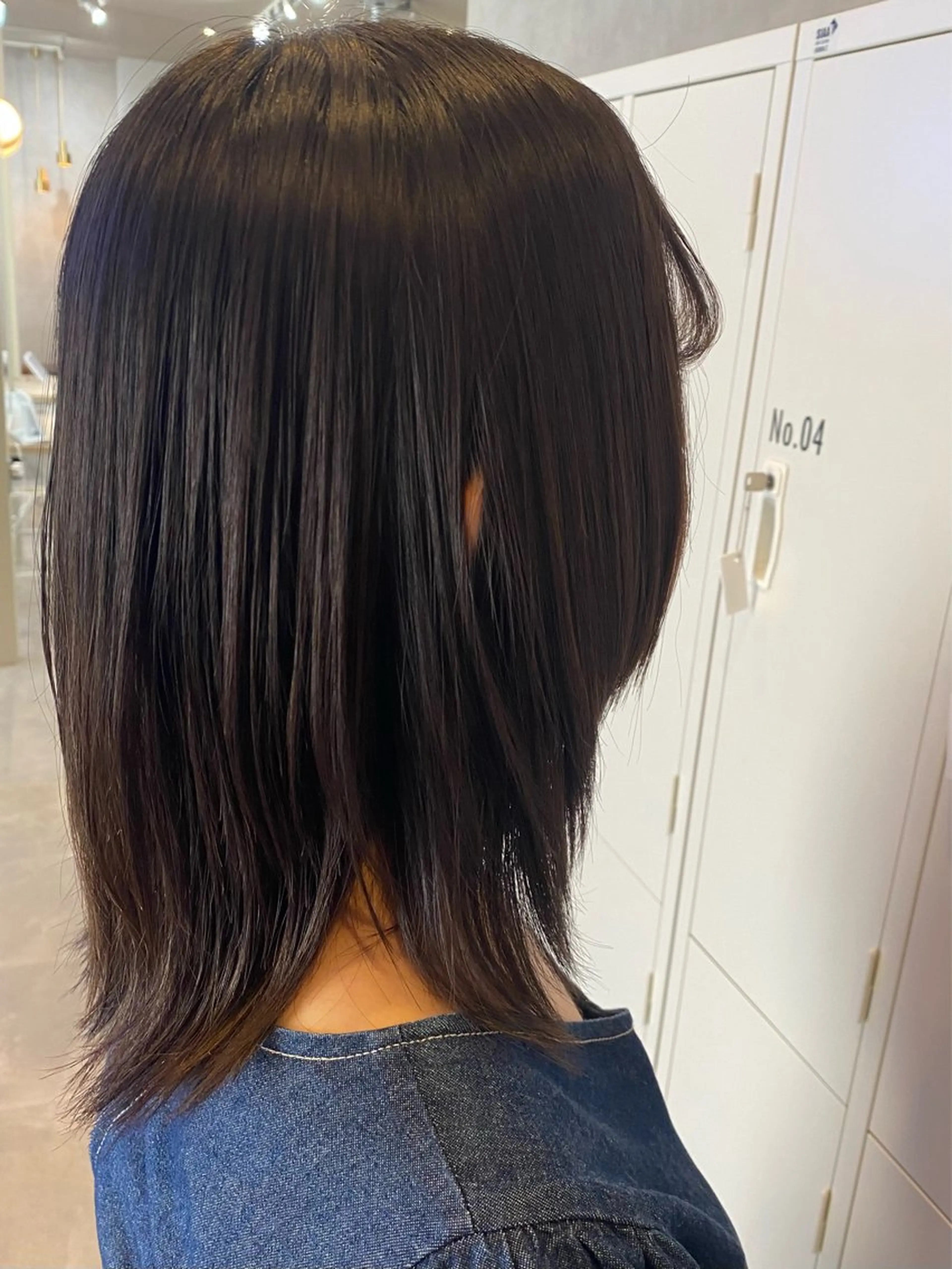 ミディアム ミディアムレイヤー レイヤーカット 吉田 恋々音のヘアスタイル