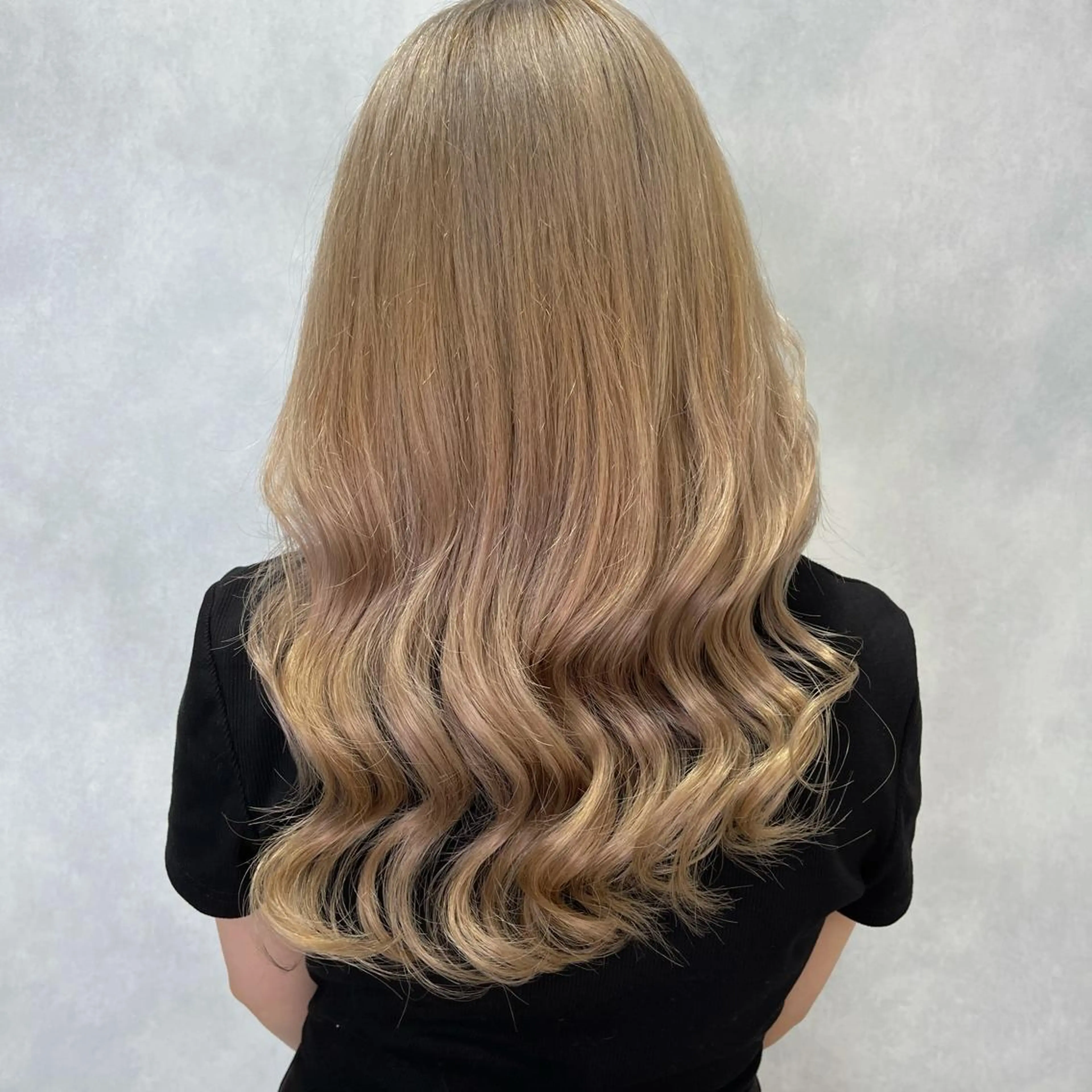 ロング カラー lunty miichiのヘアスタイル