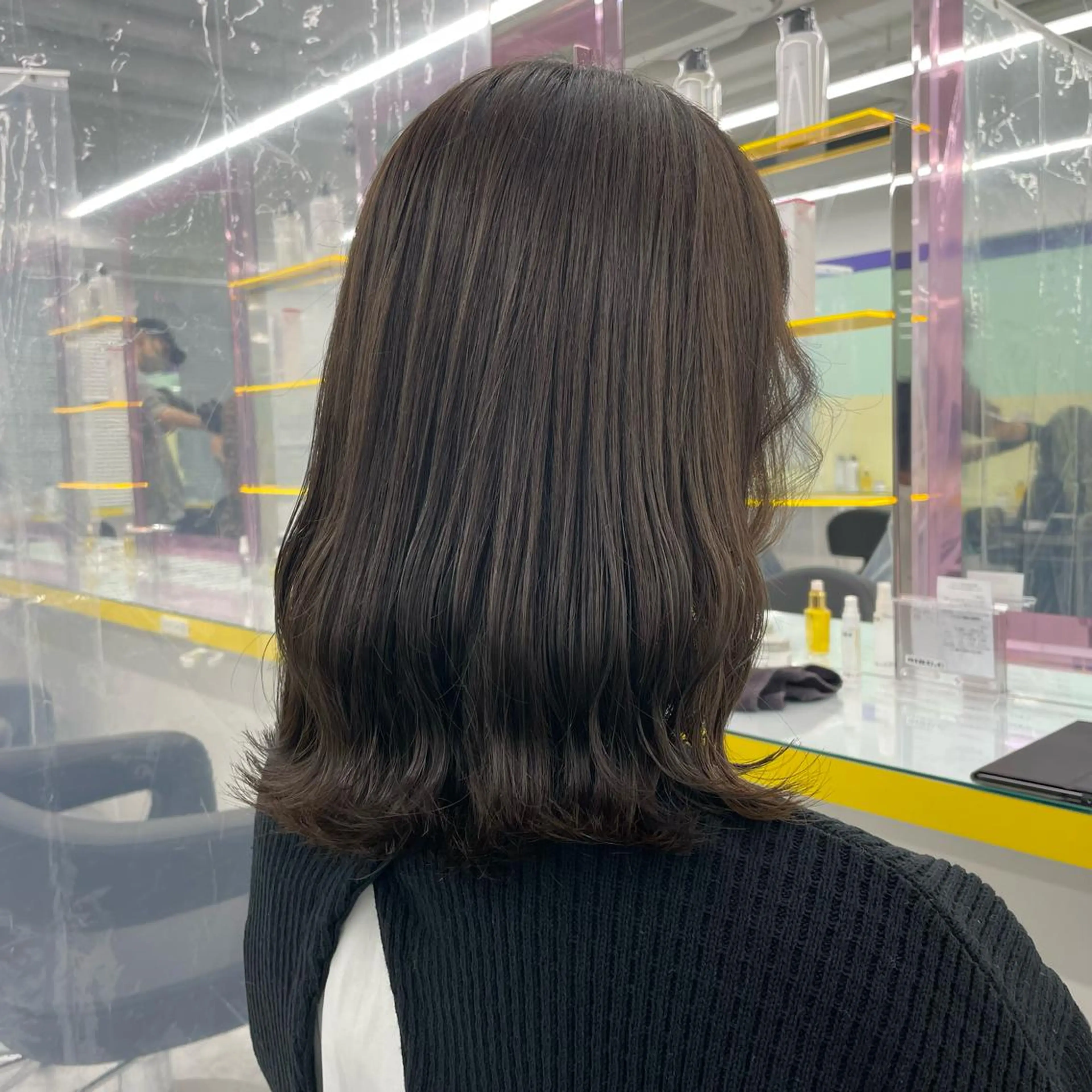 ミディアム カラー ヘアアレンジ カット ヘアカラー トリートメント ☁️縮毛矯正✖️ 赤み消し☁️りくのヘアスタイル