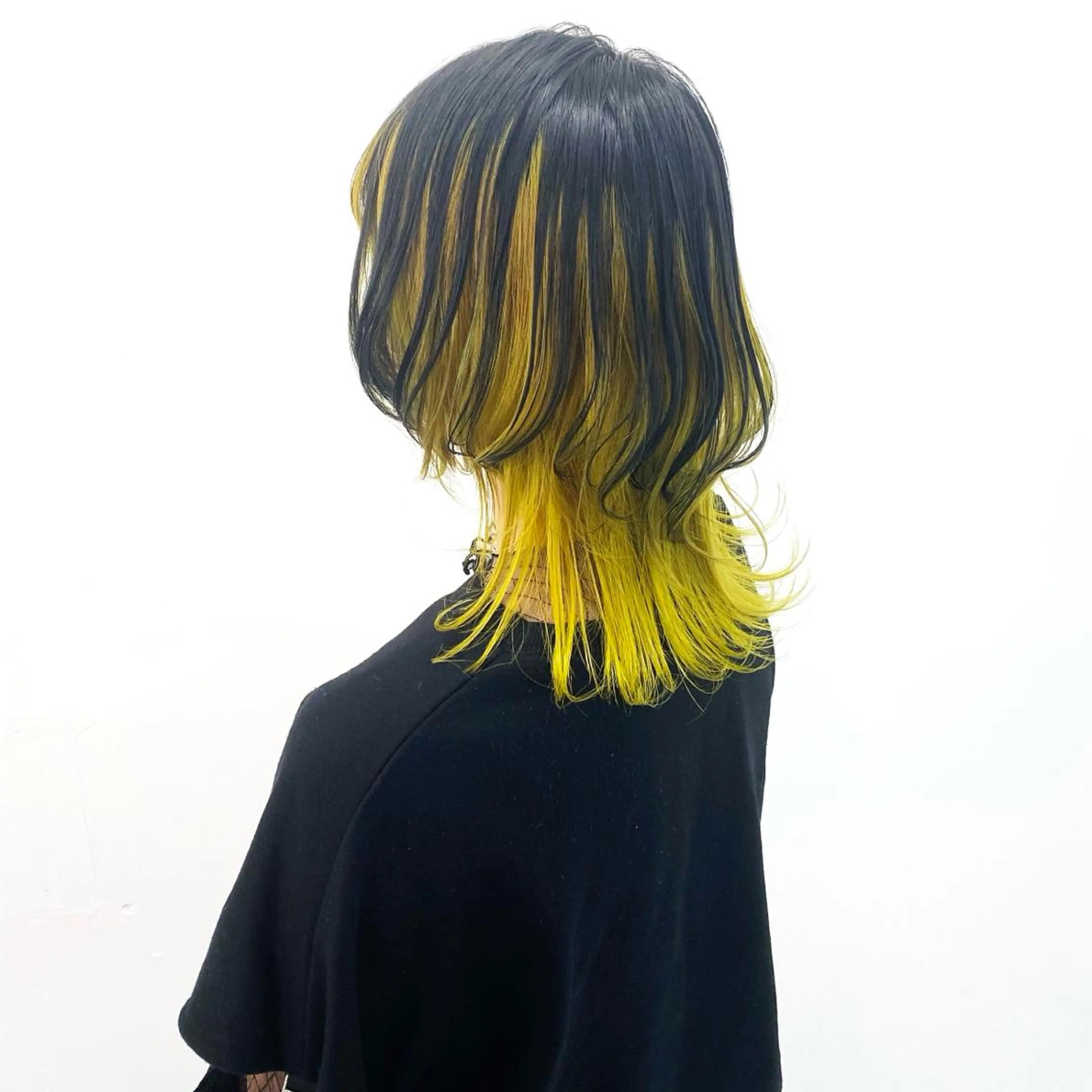 ミディアム カラー ヘアアレンジ ミディアムレイヤー ミストバング イヤリングカラー  フェイスフレーミング インナーカラー カット ヘアカラー トリートメント 大橋 拓巳のヘアスタイル